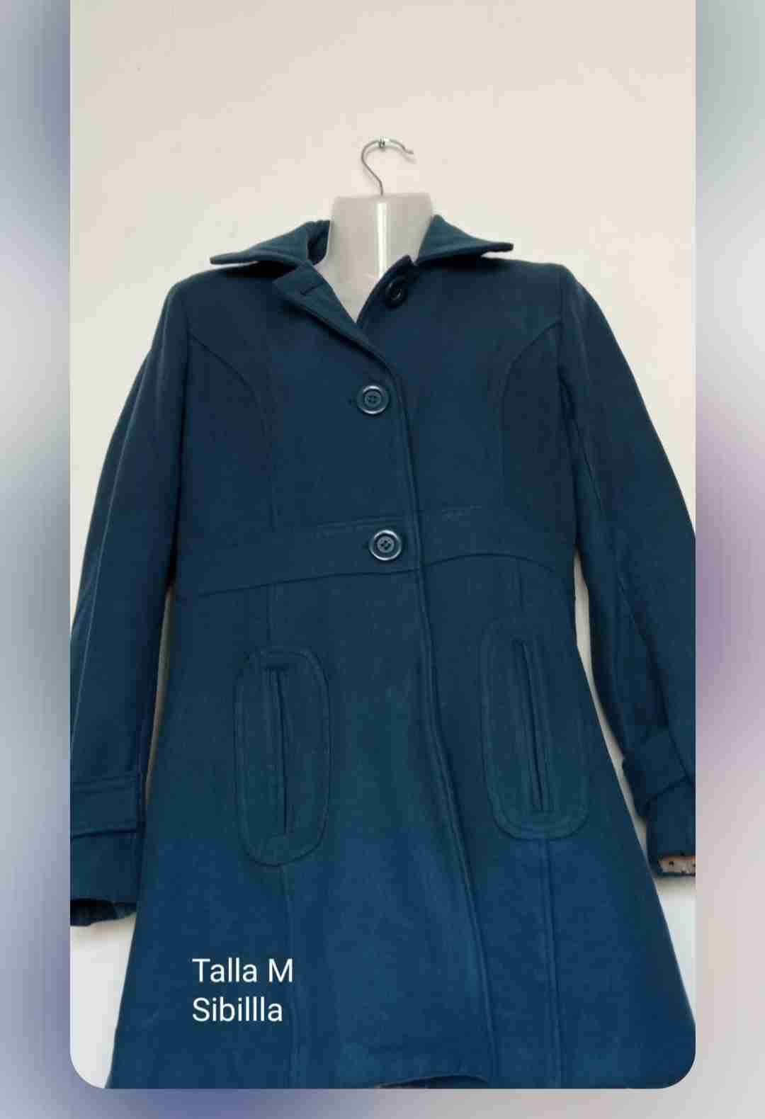 Abrigo azul con capucha - miniatura 3