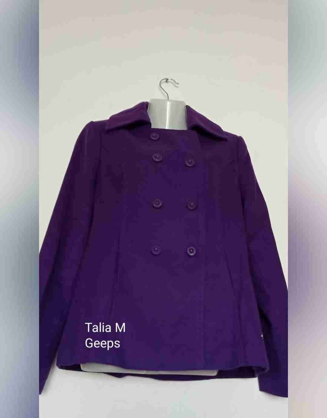 Abrigo azul con capucha - miniatura 4