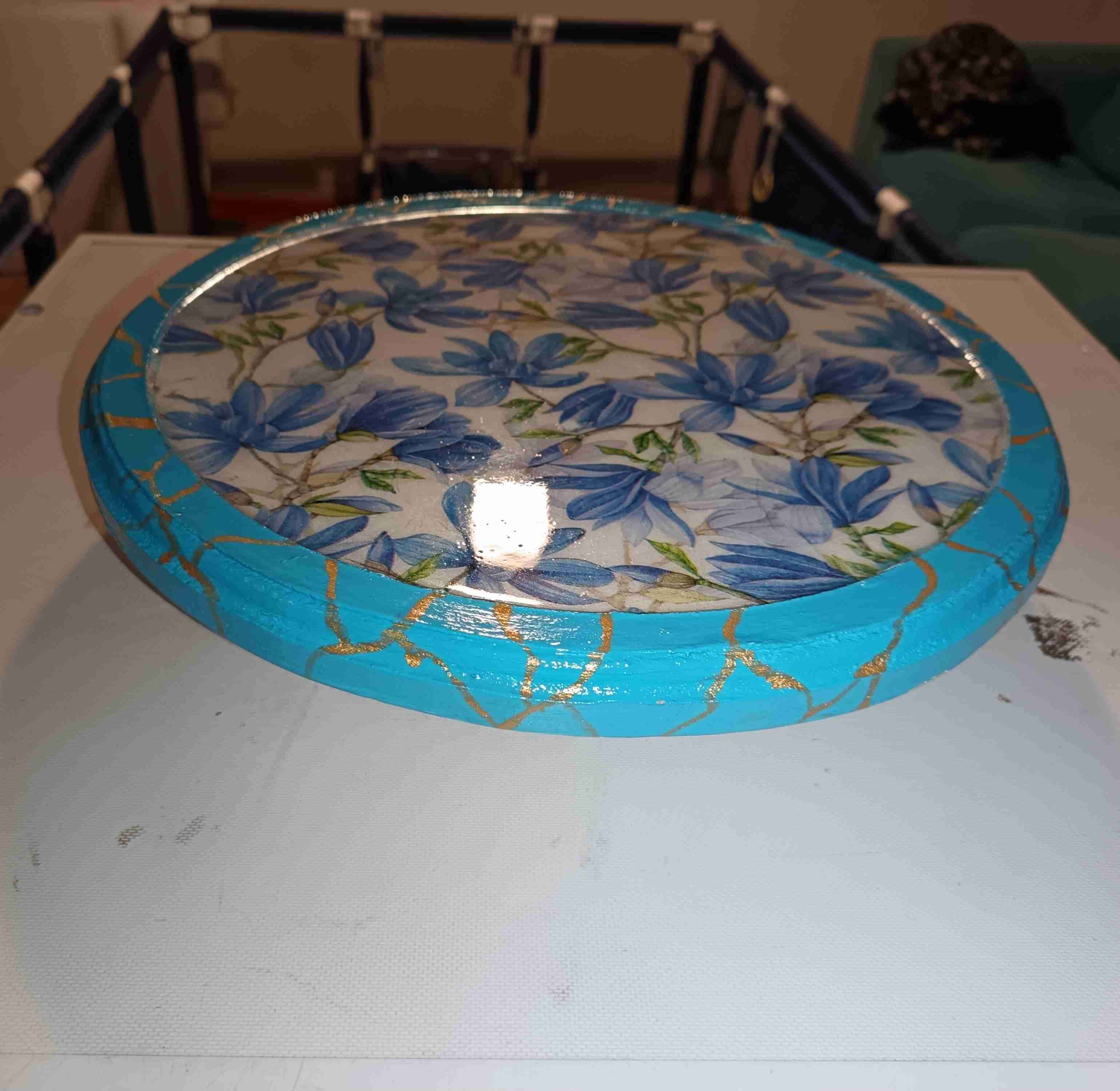 Trench negro con capucha. Talla S - miniatura 3