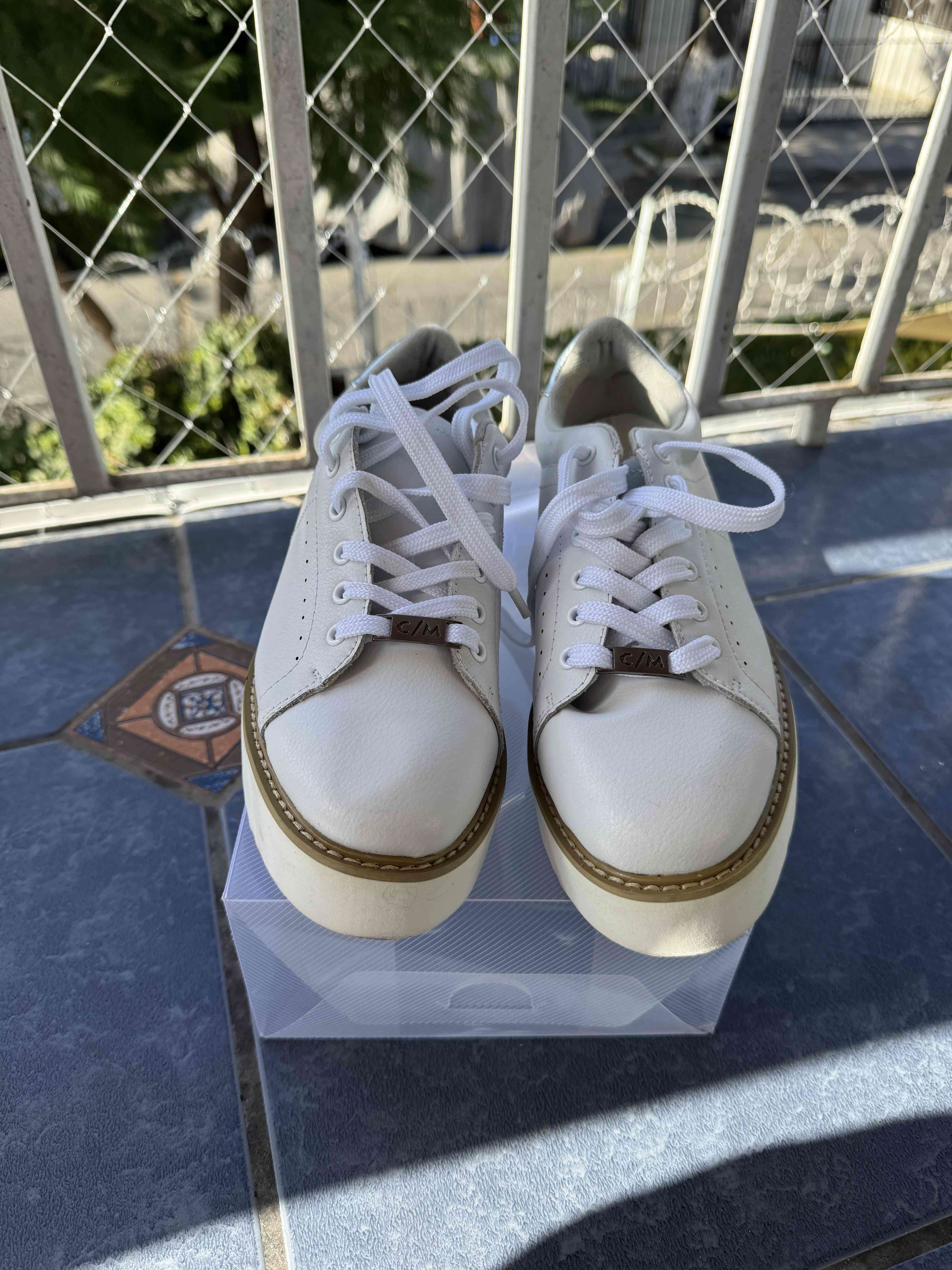 Zapatillas blancas casuales