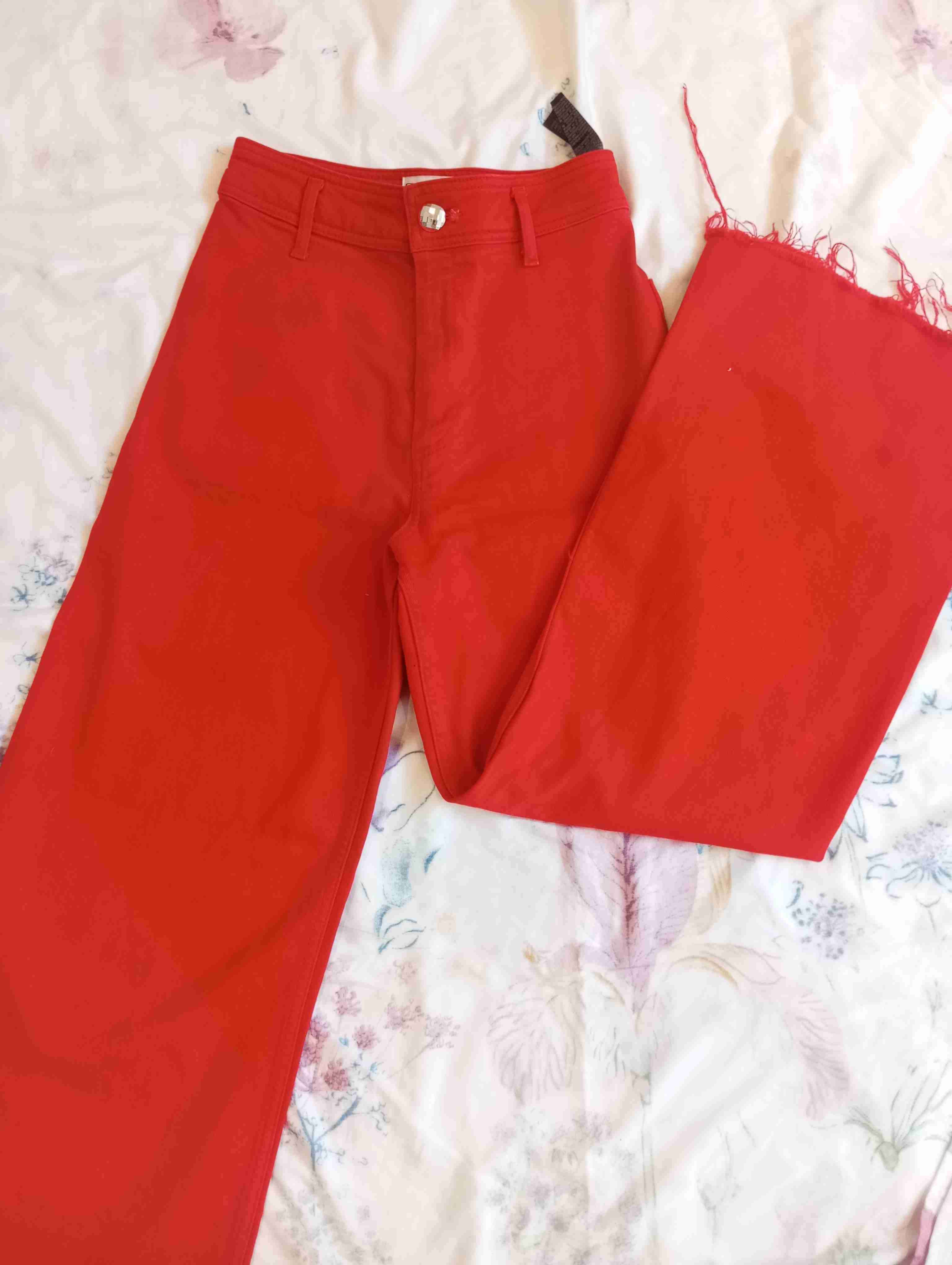Pantalón rojo Zara talle 36 - miniatura 2