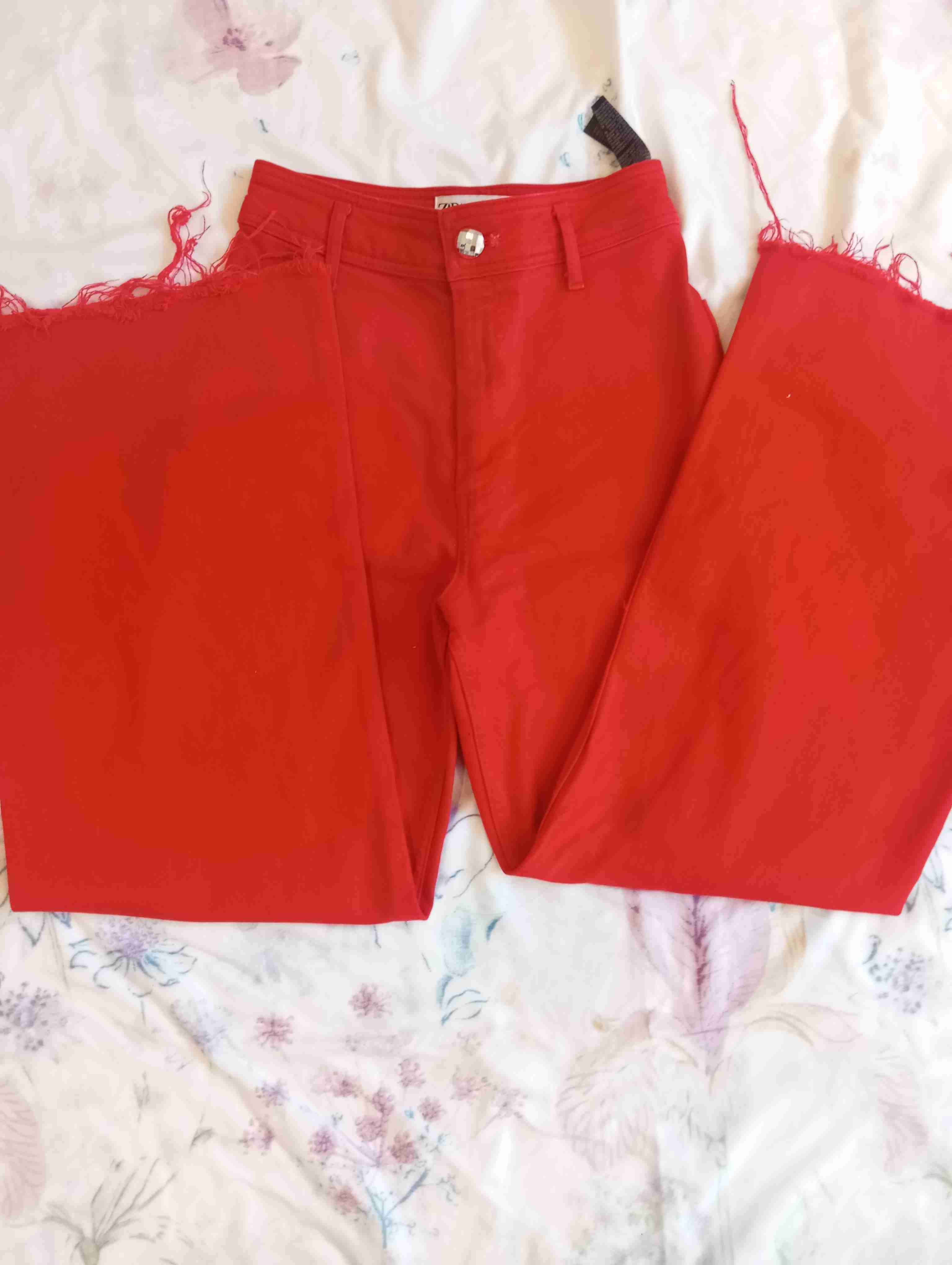 Pantalón rojo Zara talle 36 - miniatura 3