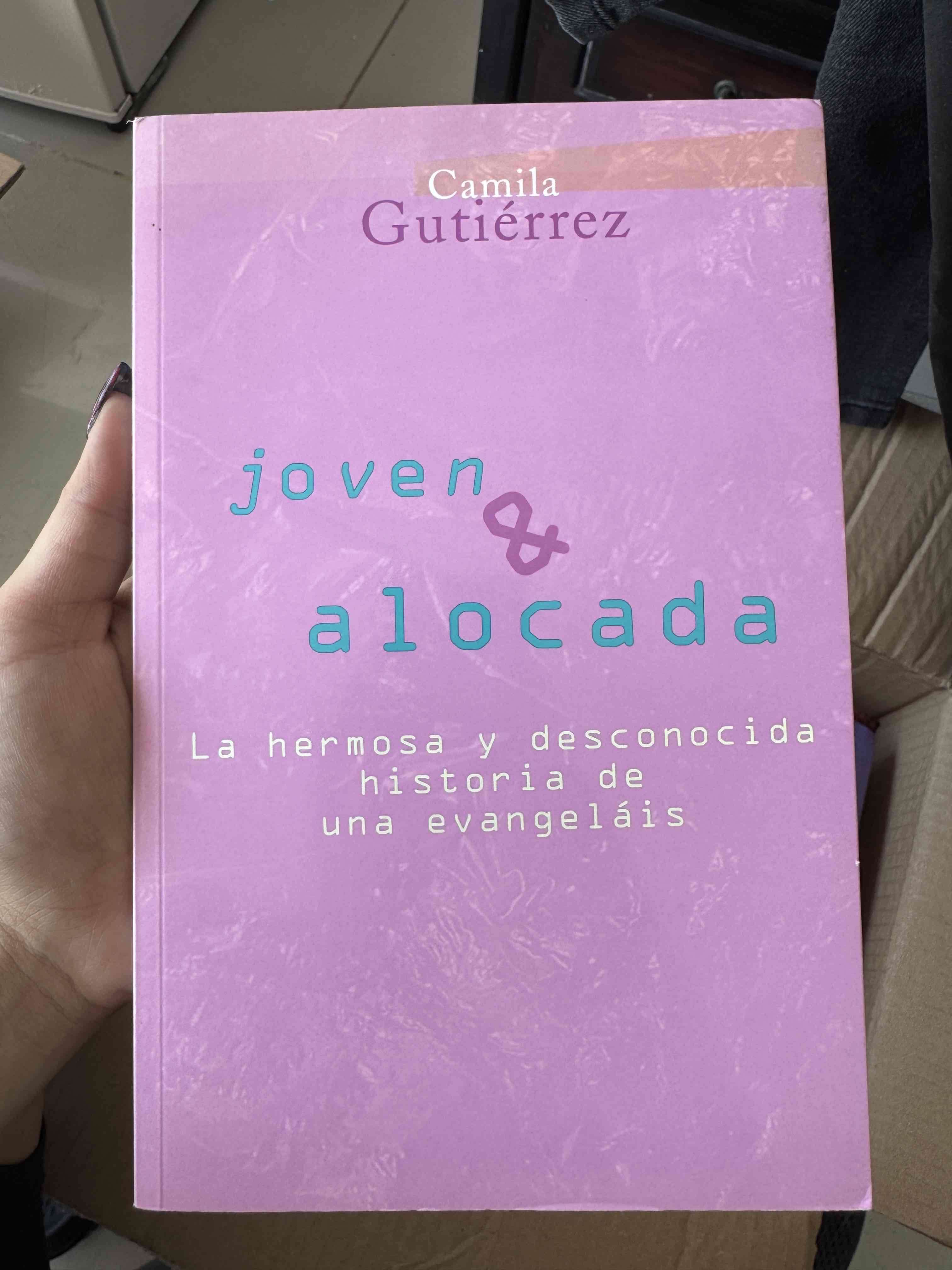 Libro Joven y Alocada