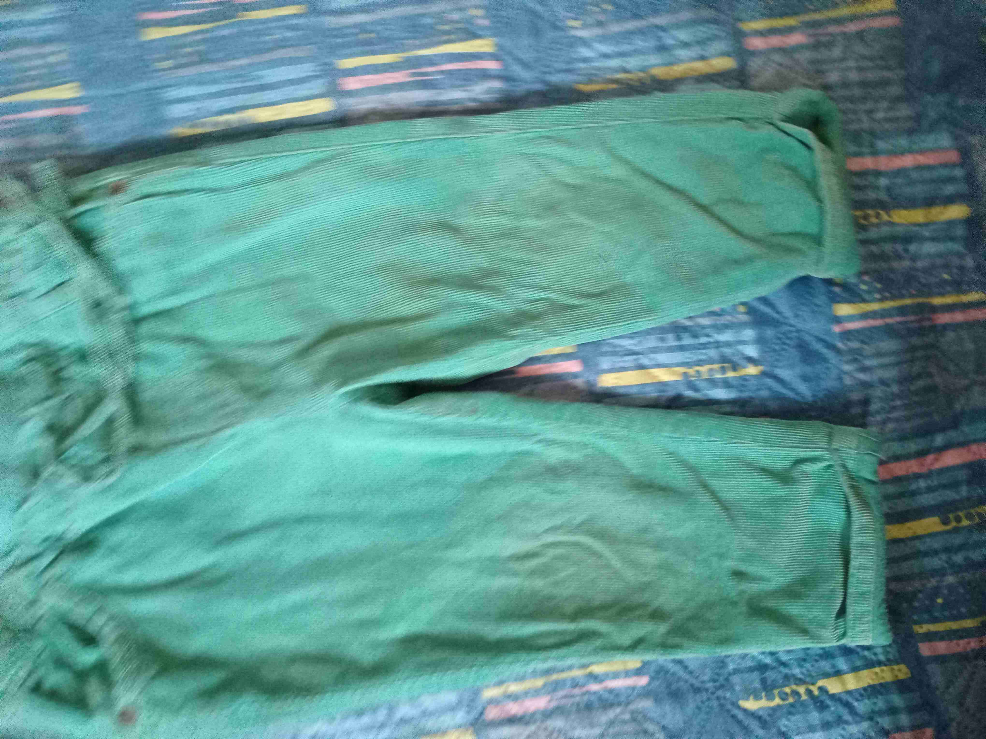 Pantalones verdes corduroy