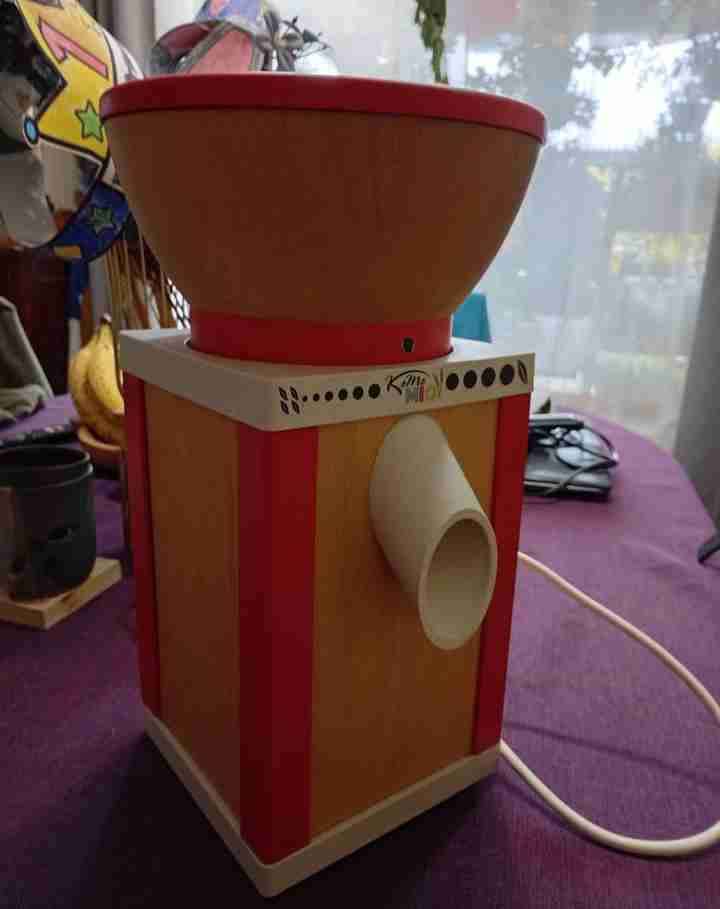 Molino de granos eléctrico Komo - miniatura 2