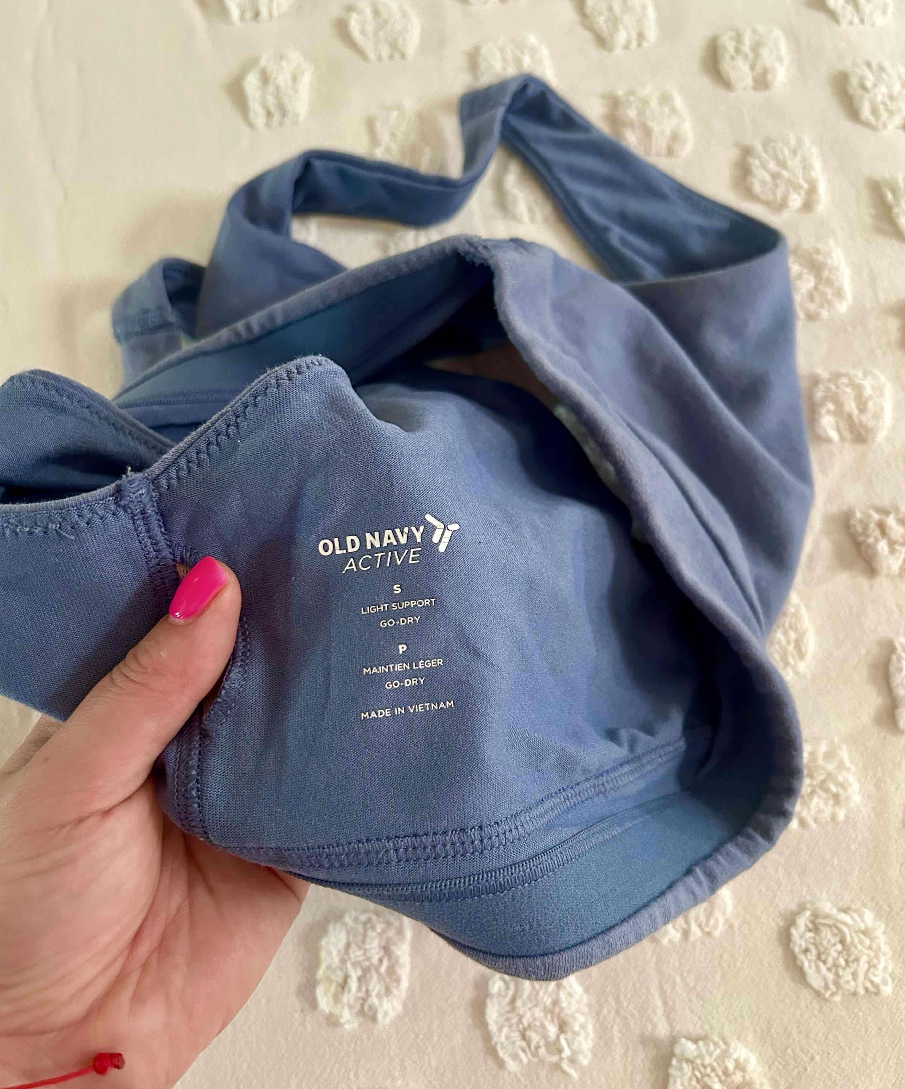 Top deportivo Old Navy talla s - miniatura 3