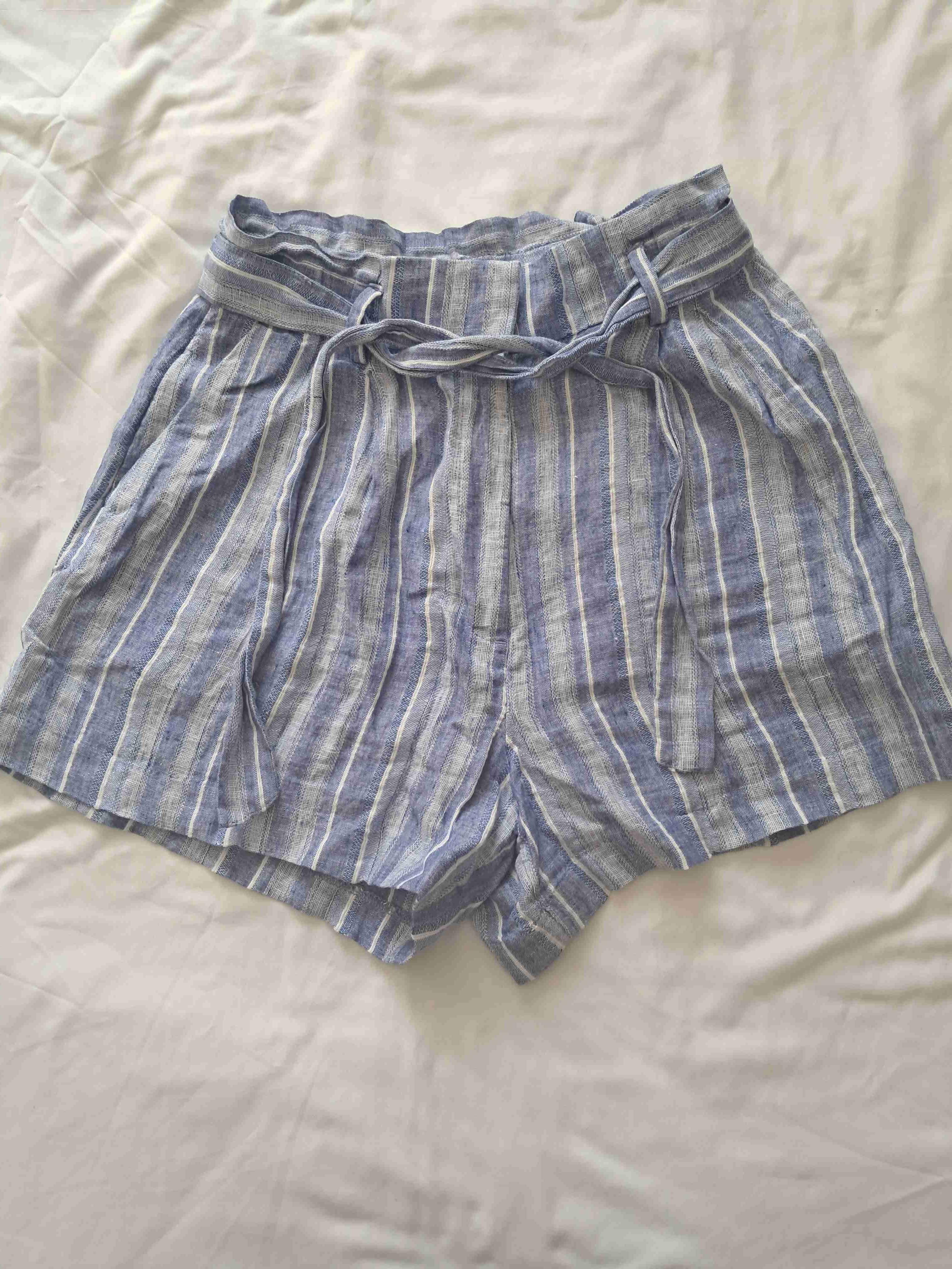 Shorts rayados azul y blanco HyM talla 38