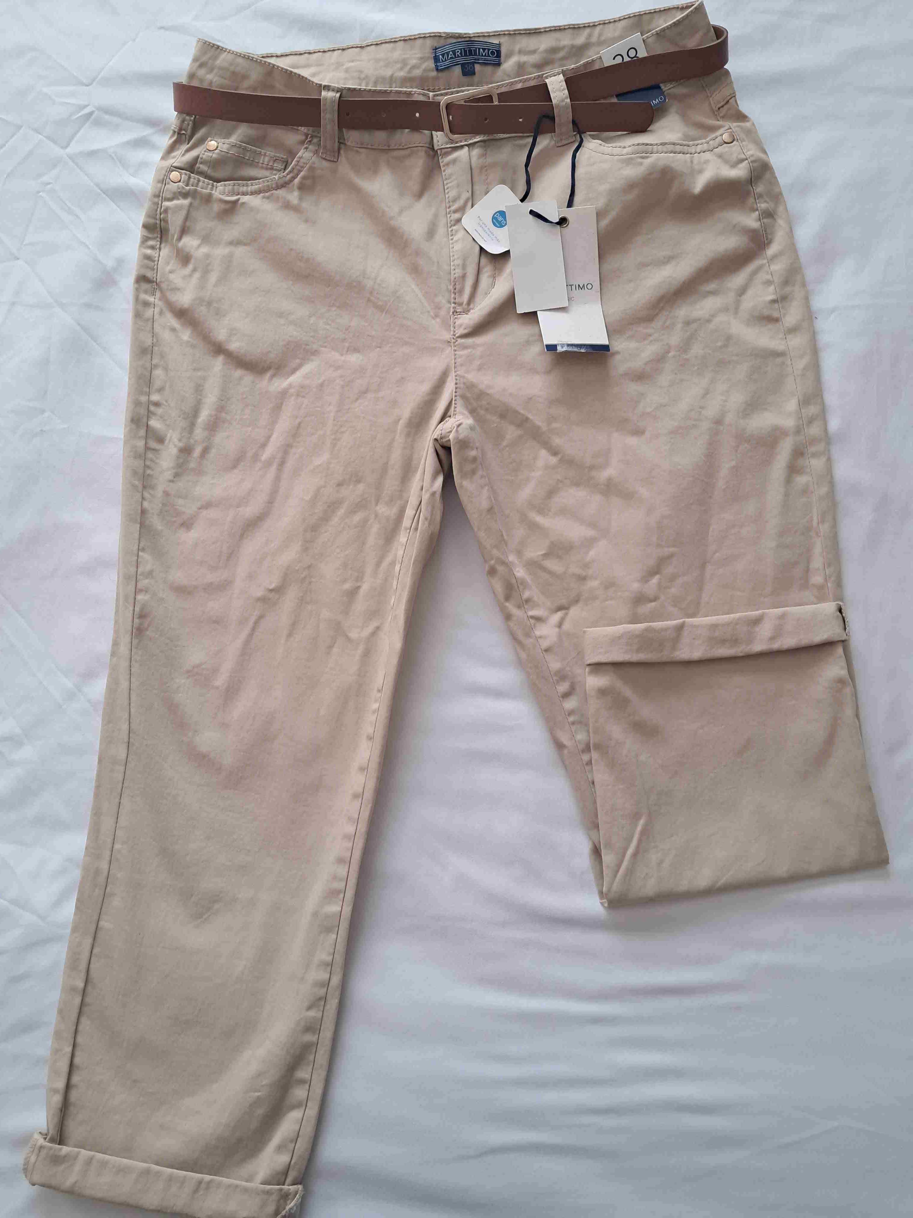 Pantalones beige con etiquetas Marittimo talla 38