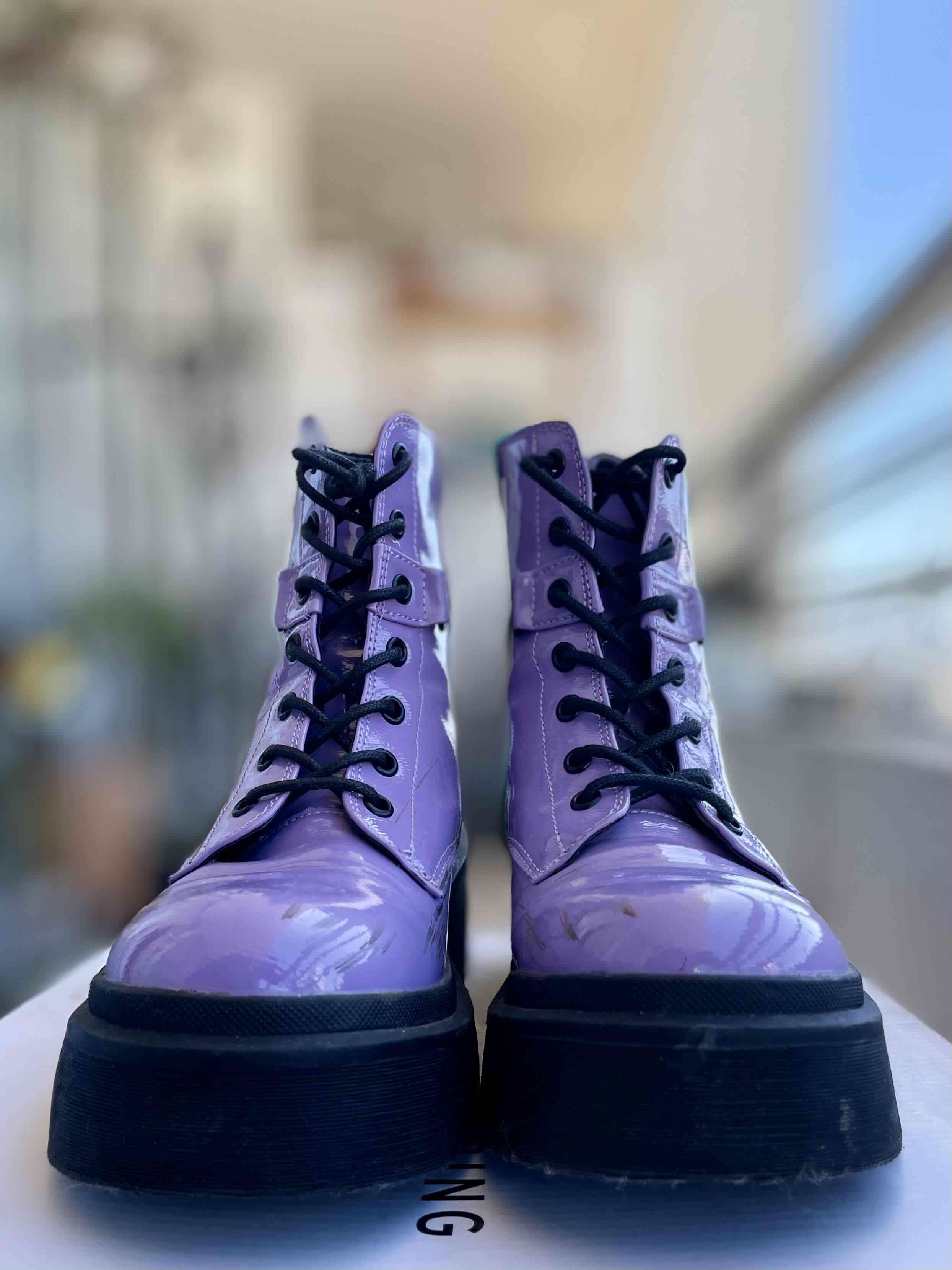 Botas moradas con plataforma - miniatura 3