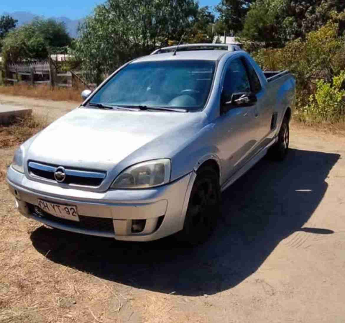 Chevrolett Montana 2010 - miniatura 4