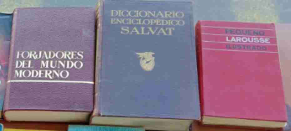 Set de 14 tomos diccionarios Larousse,y 14 atlas - miniatura 4