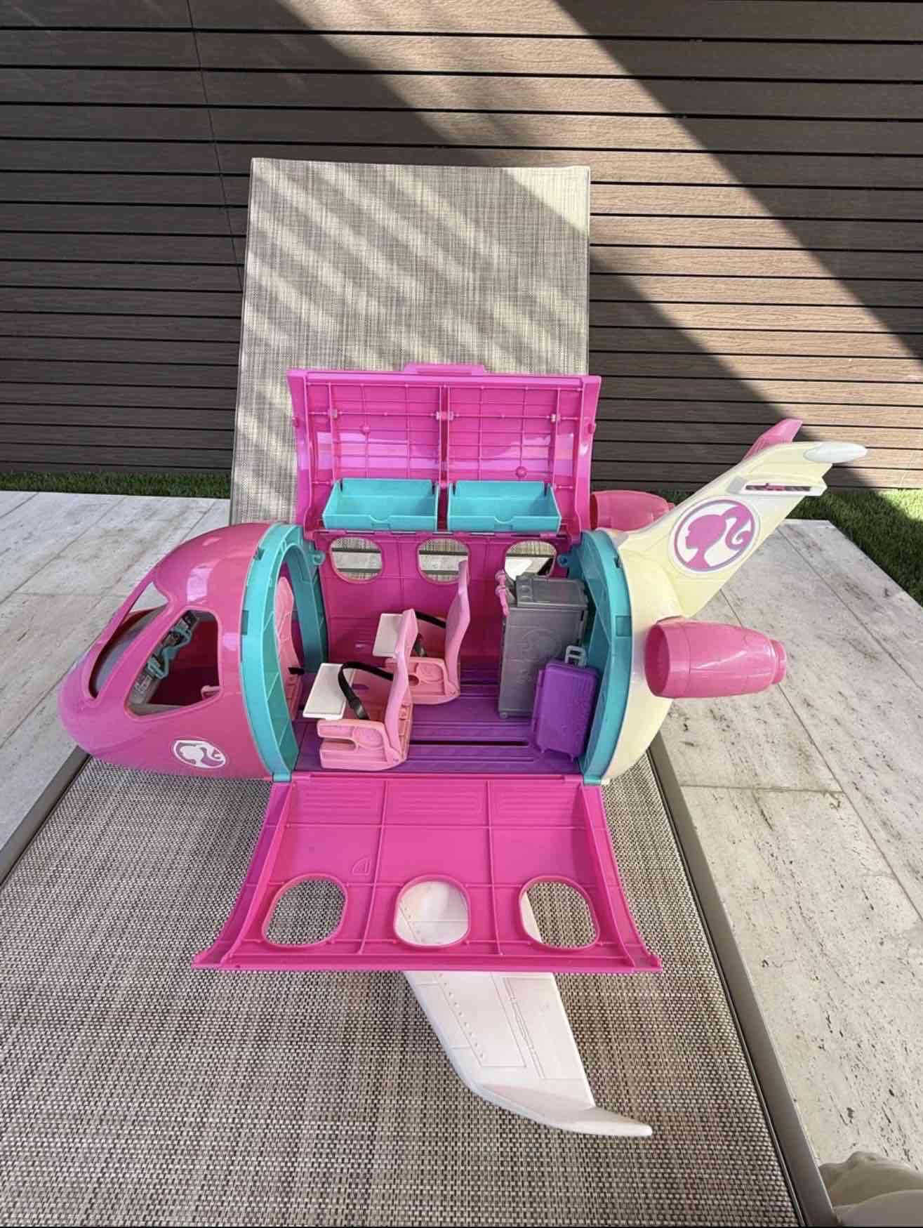Avión de Barbie color rosa - miniatura 5