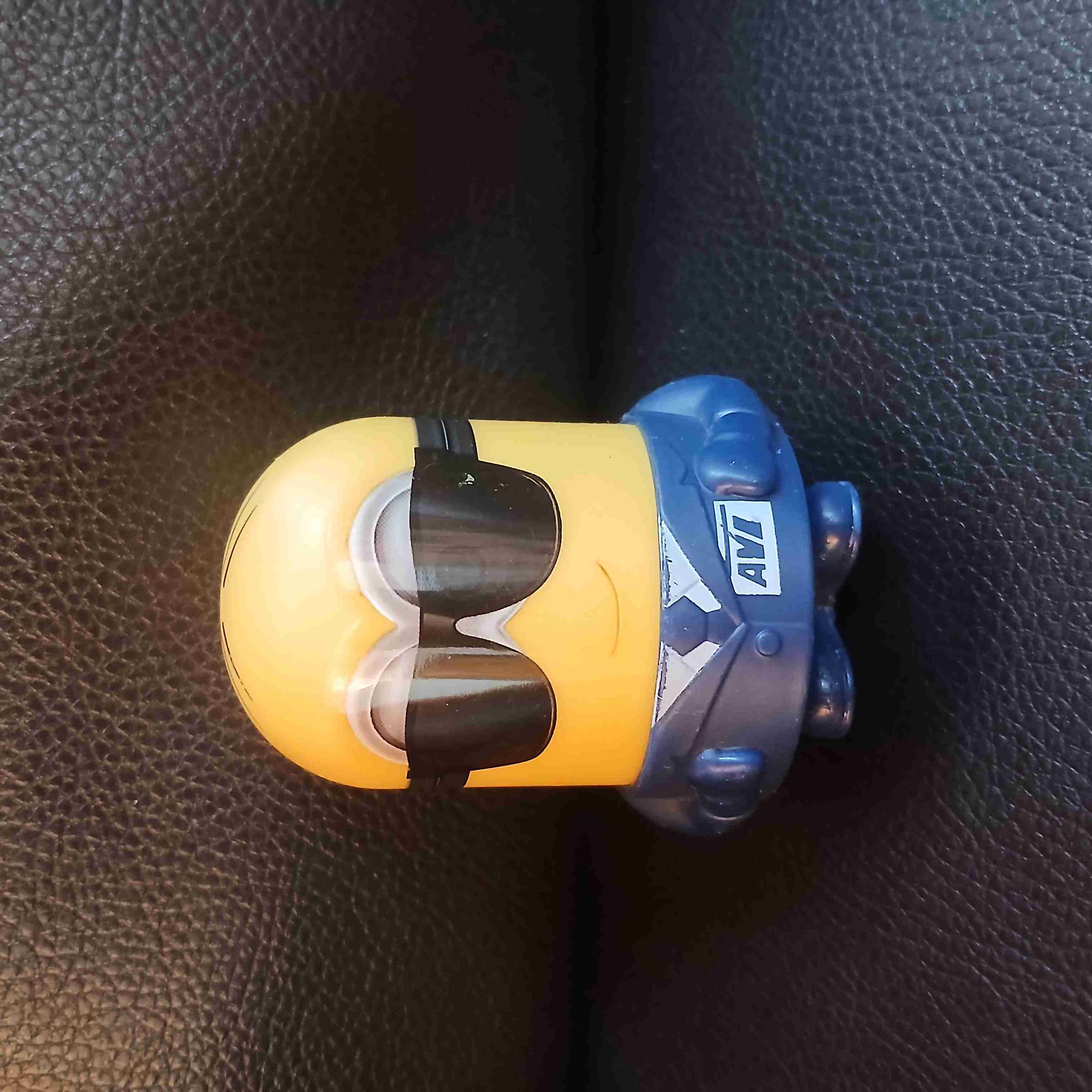 Figura Minion con gafas