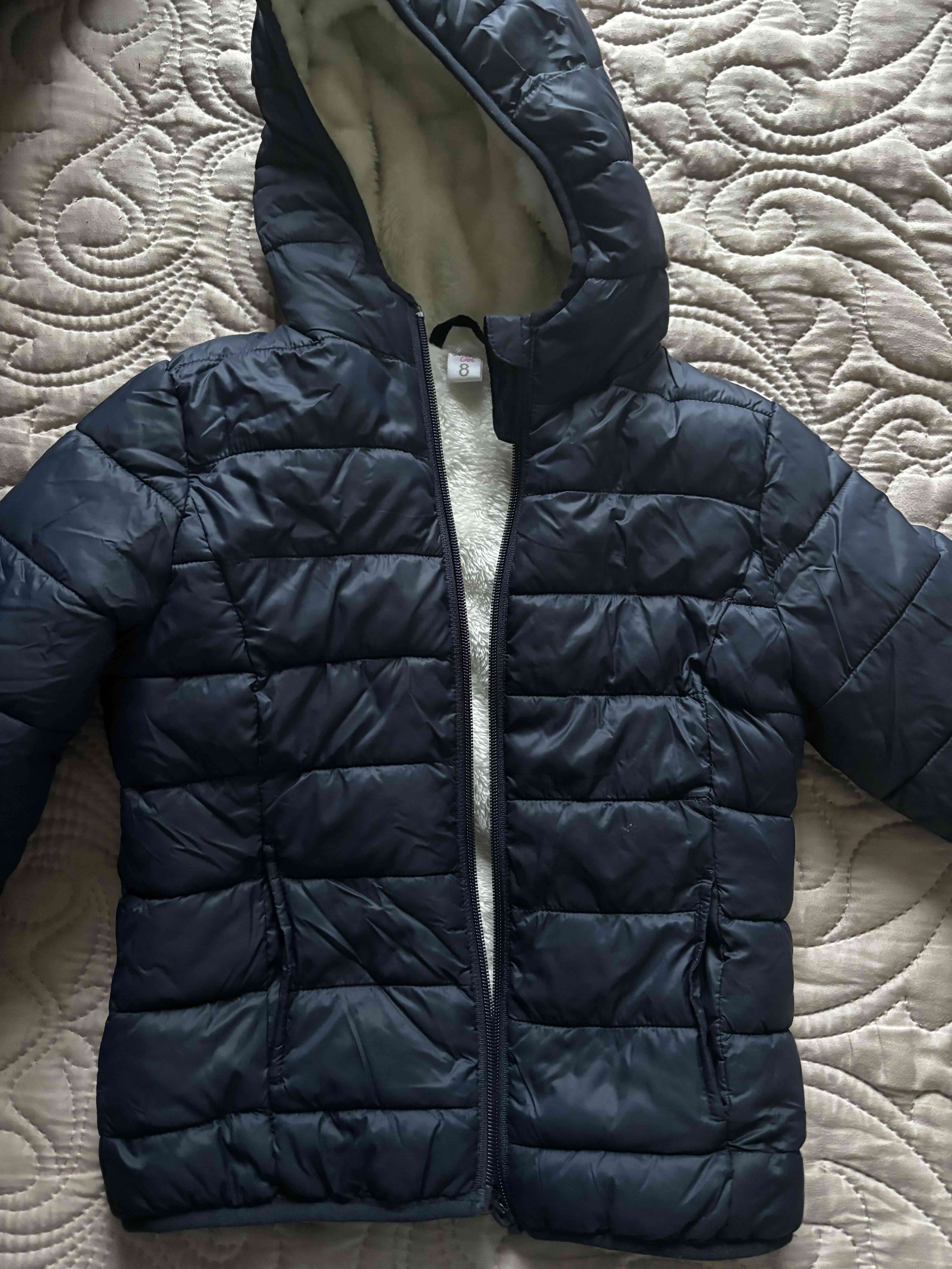 Chaqueta acolchada con capucha azul