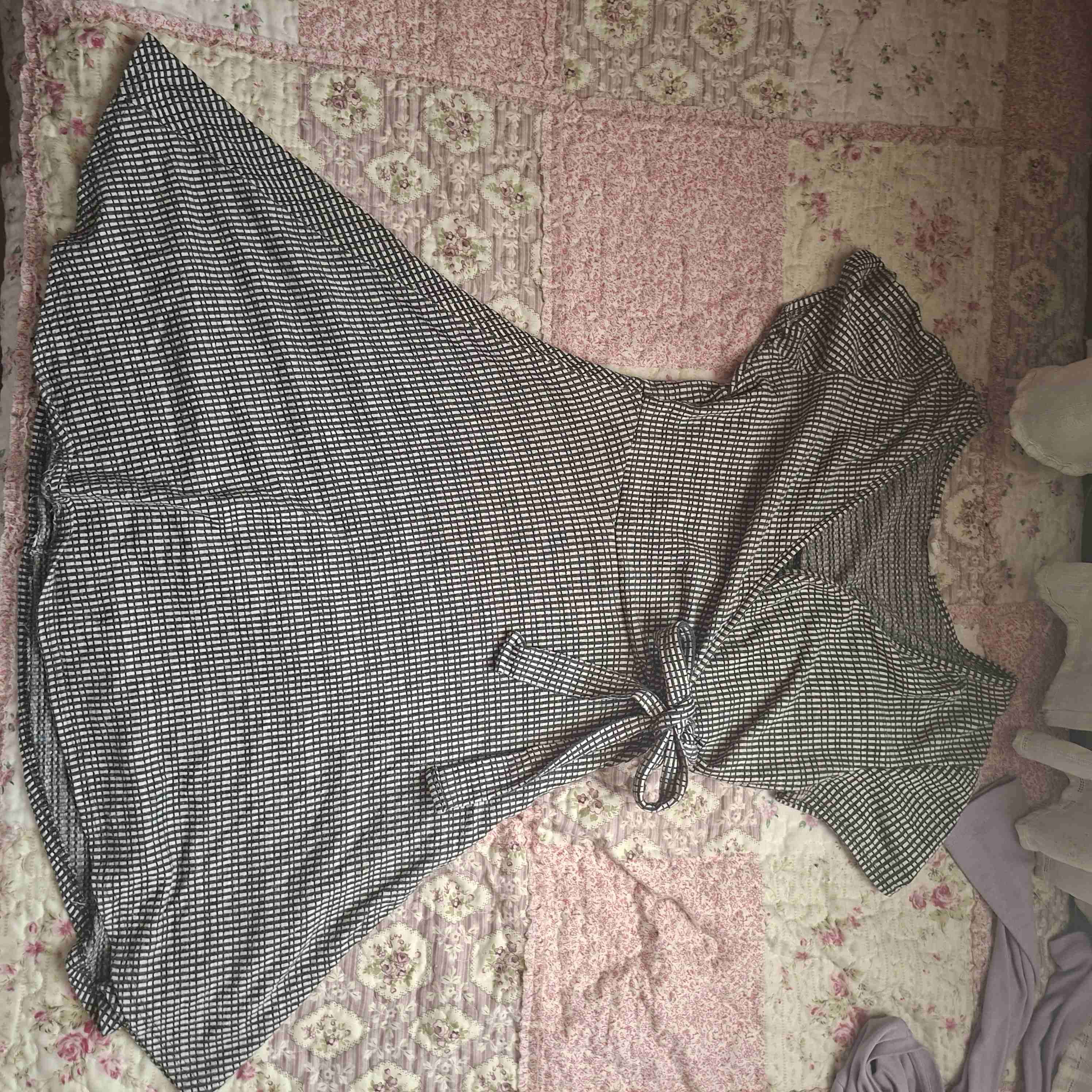 Vestido floreado negro - miniatura 4