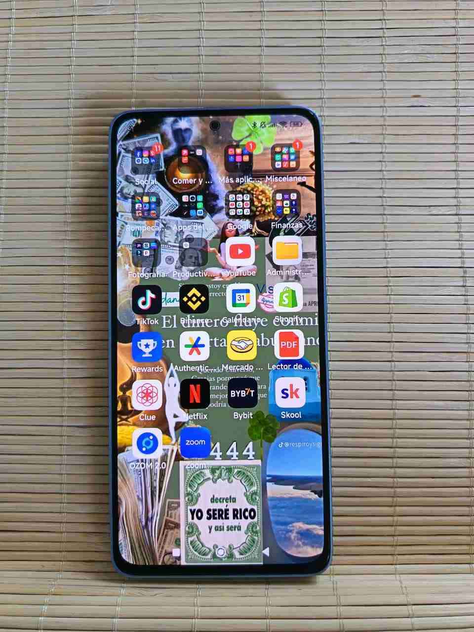 Teléfono inteligente azul - miniatura 2