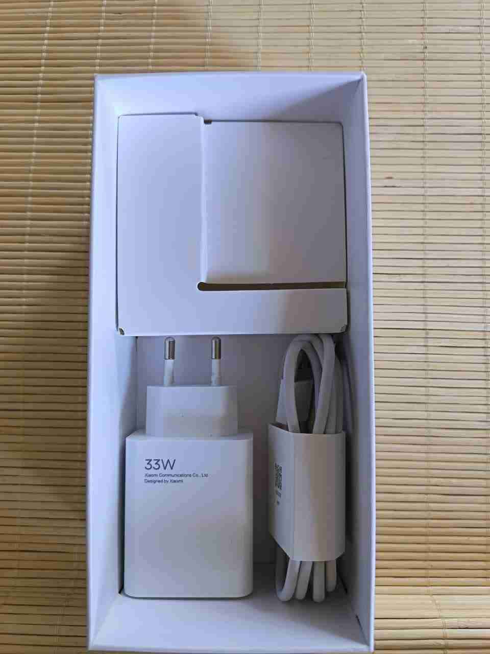 Teléfono inteligente azul - miniatura 4