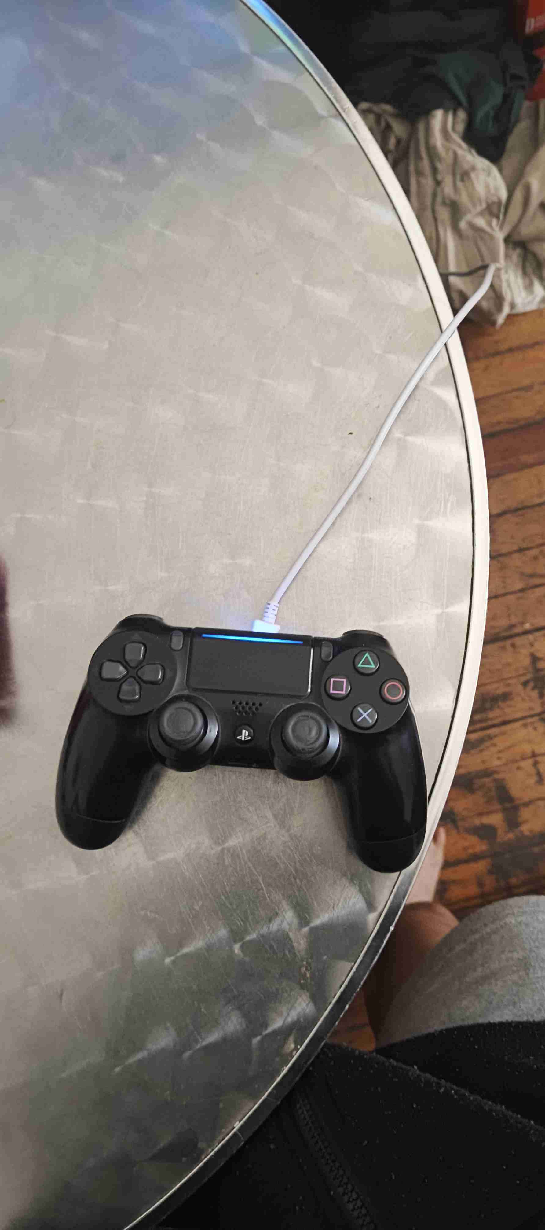 Se vende ps4 - miniatura 4