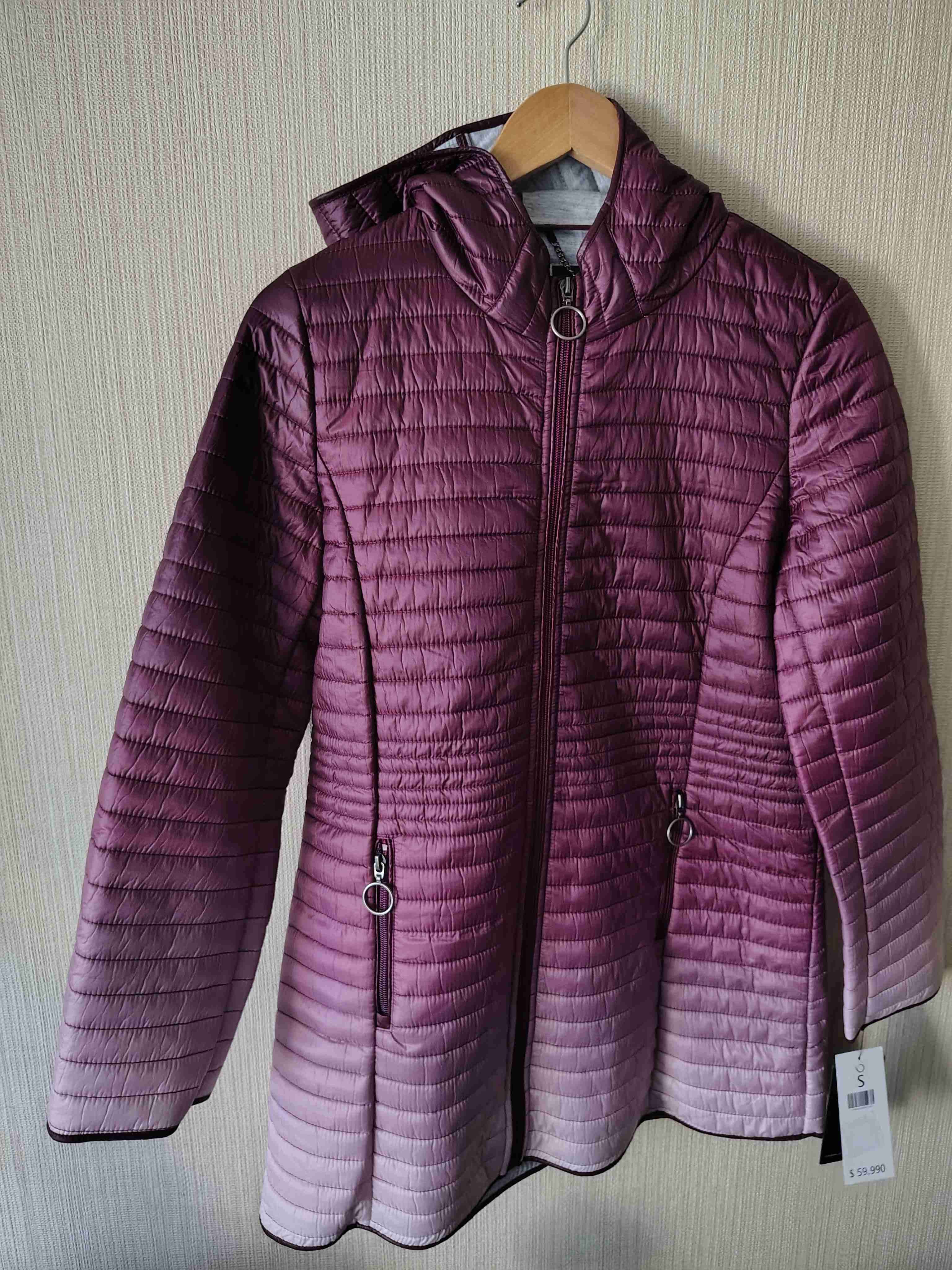 Chaqueta en degradé morada con capucha