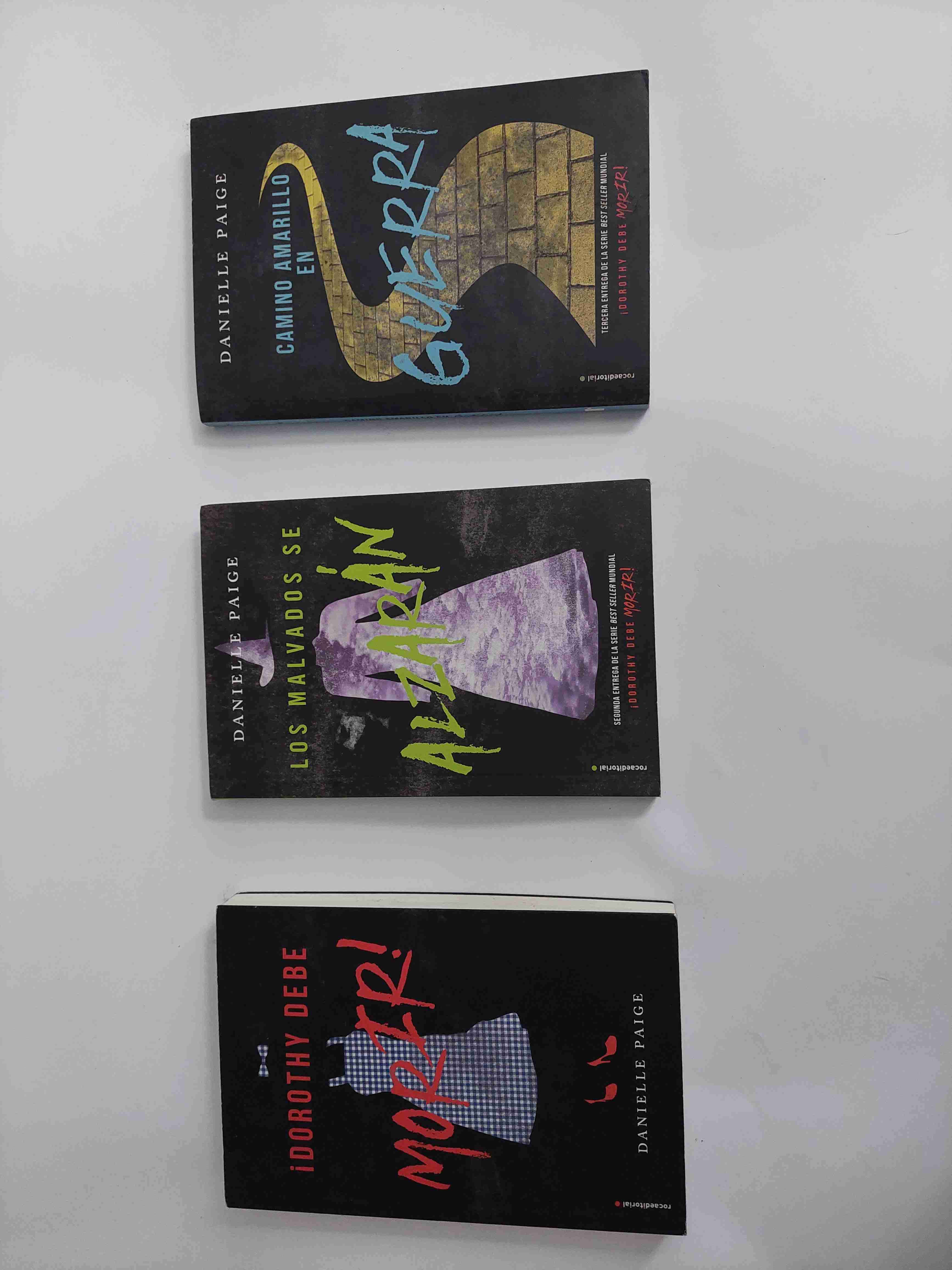 Colección de libros Dorothy debe morir