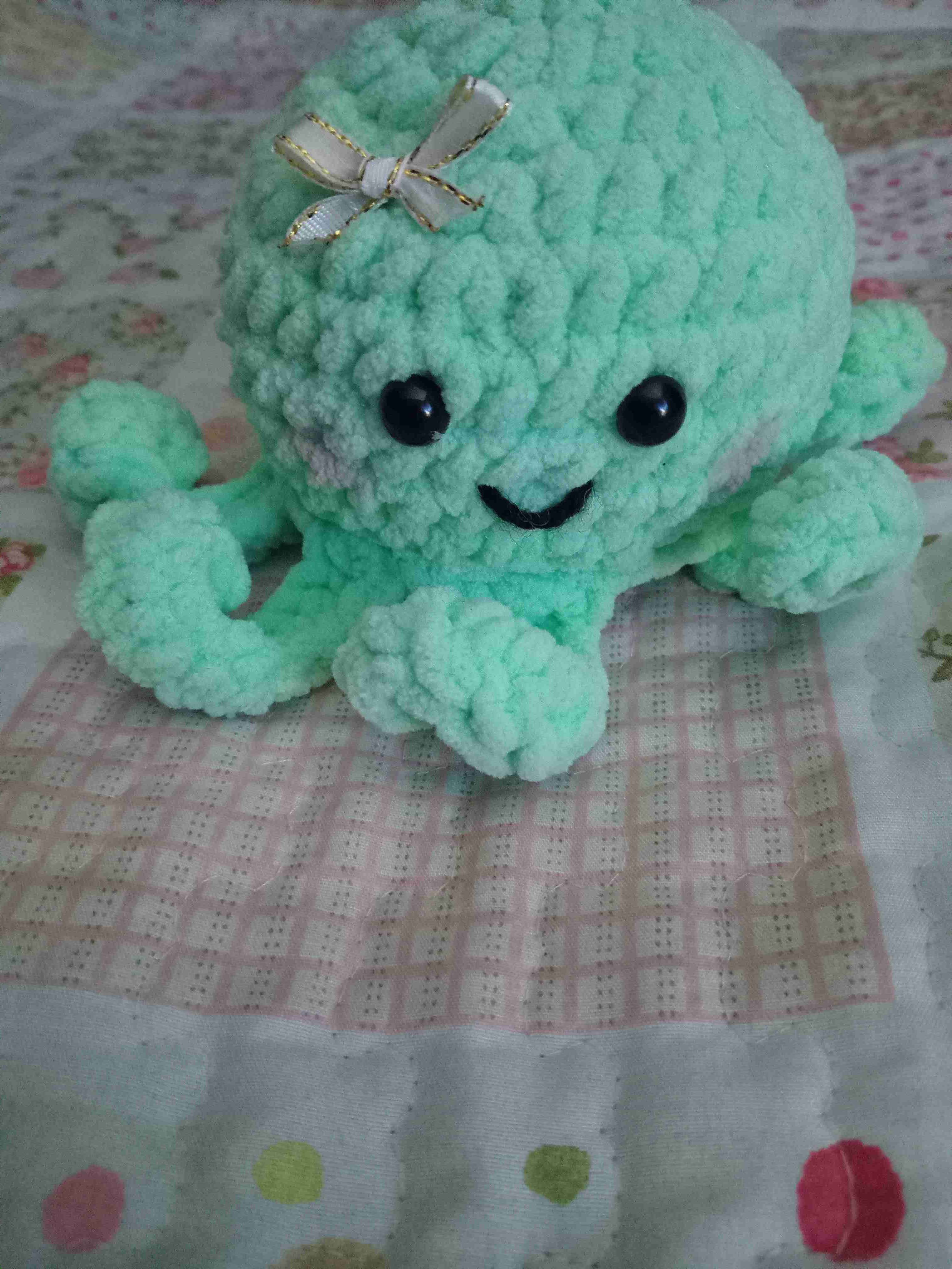 Pulpo de peluche verde, en chenille