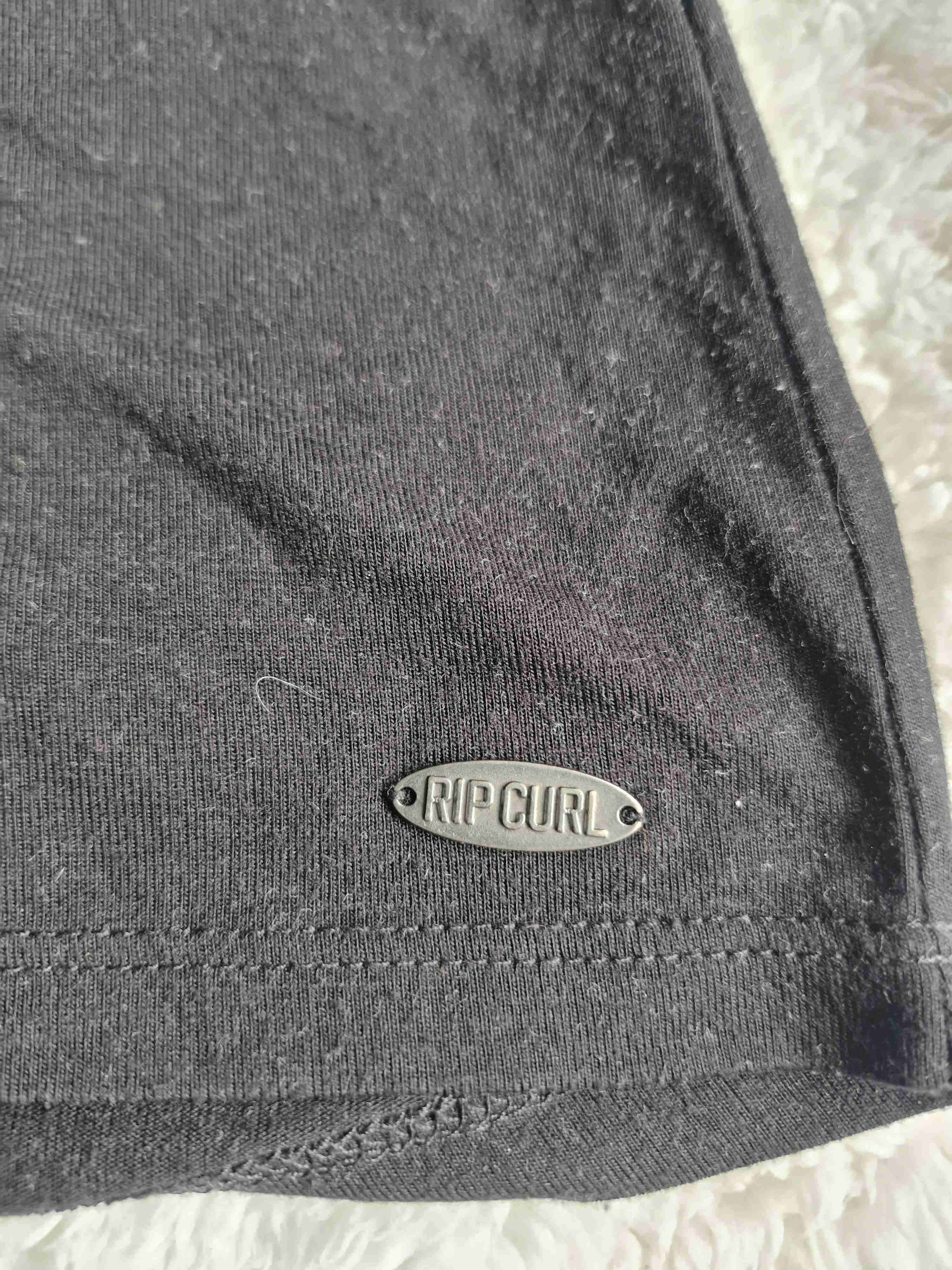 Polera sin mangas con diseño tribal - miniatura 2