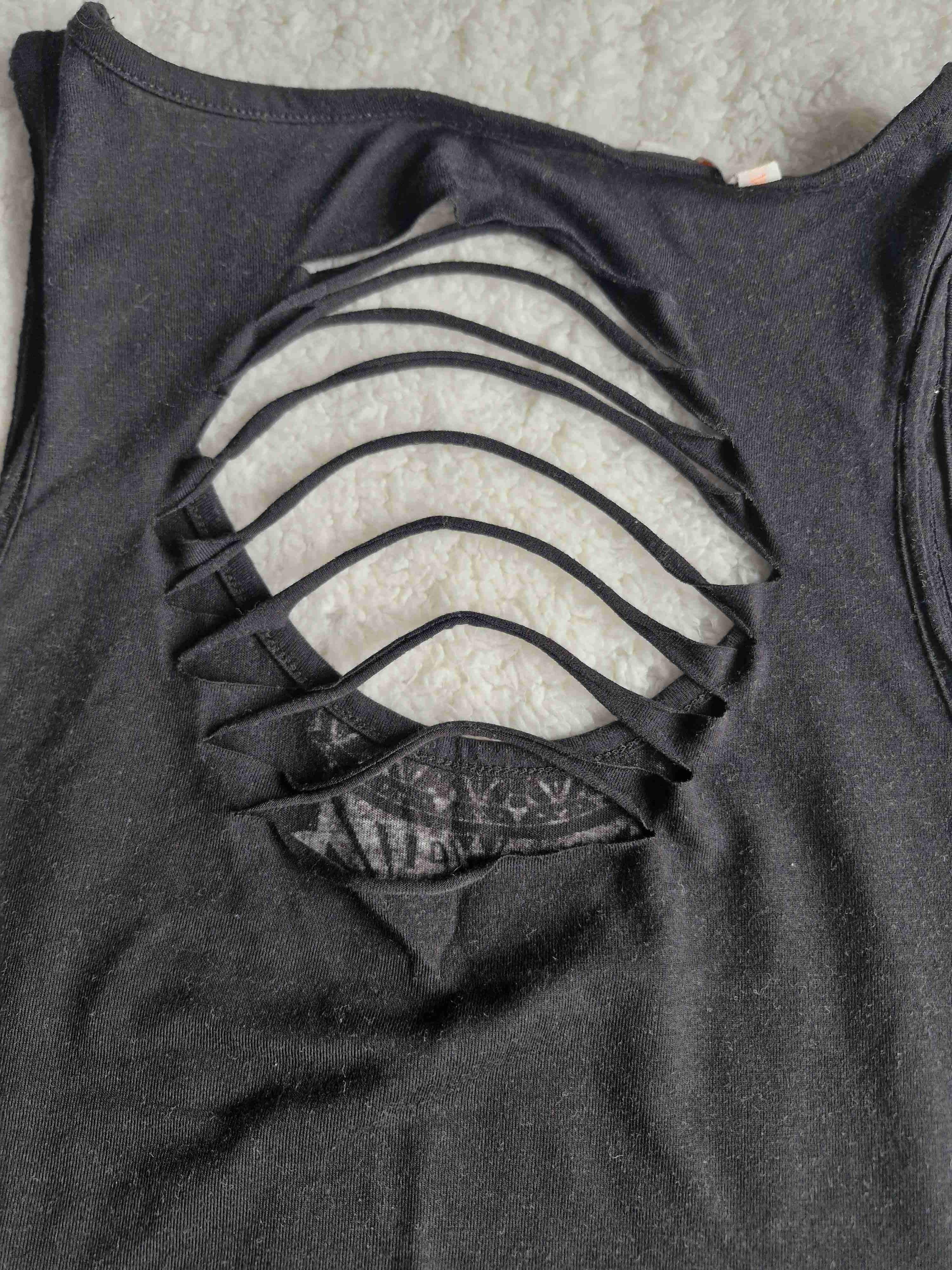 Polera sin mangas con diseño tribal - miniatura 4