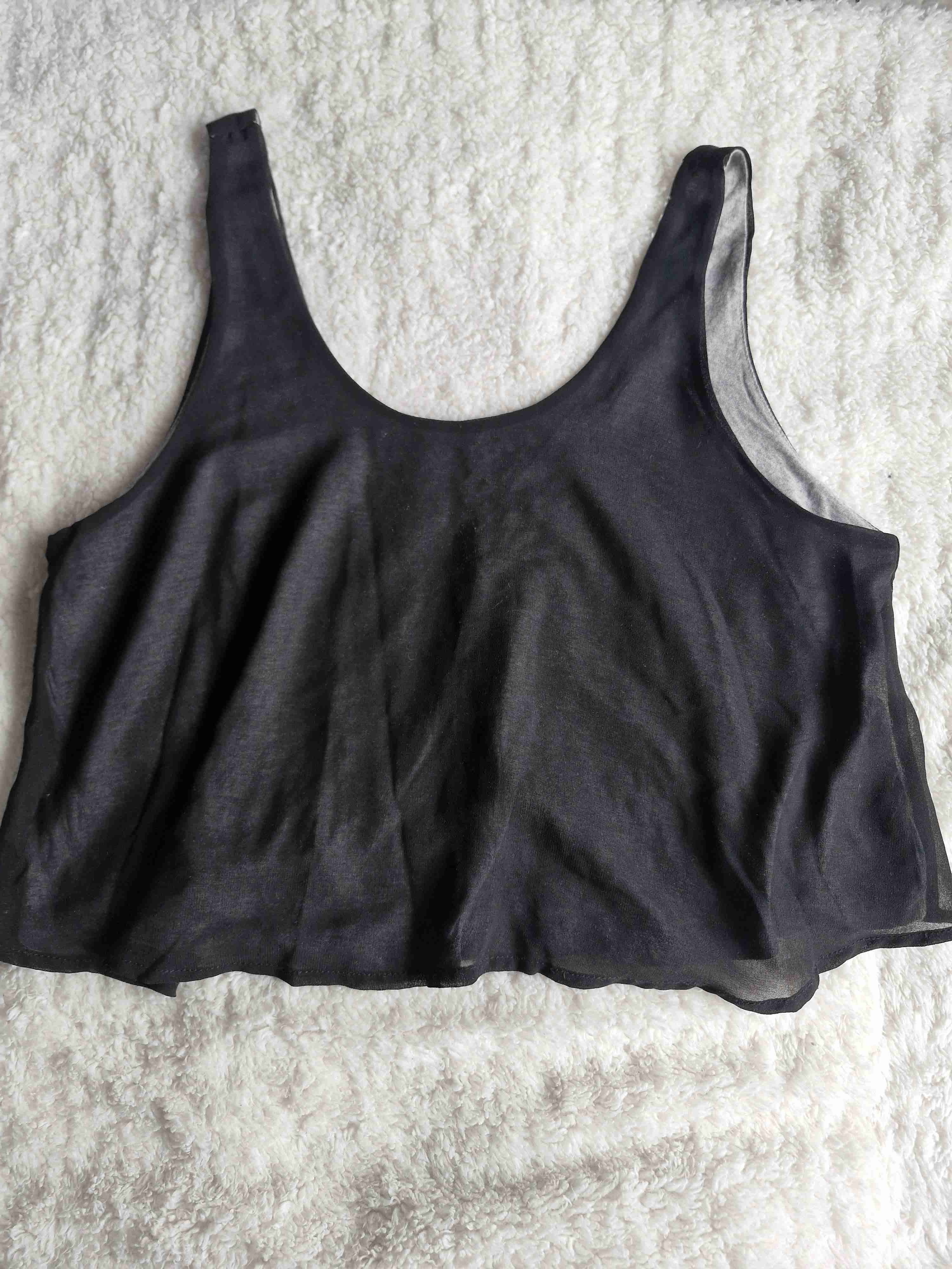 Top negro de tirantes