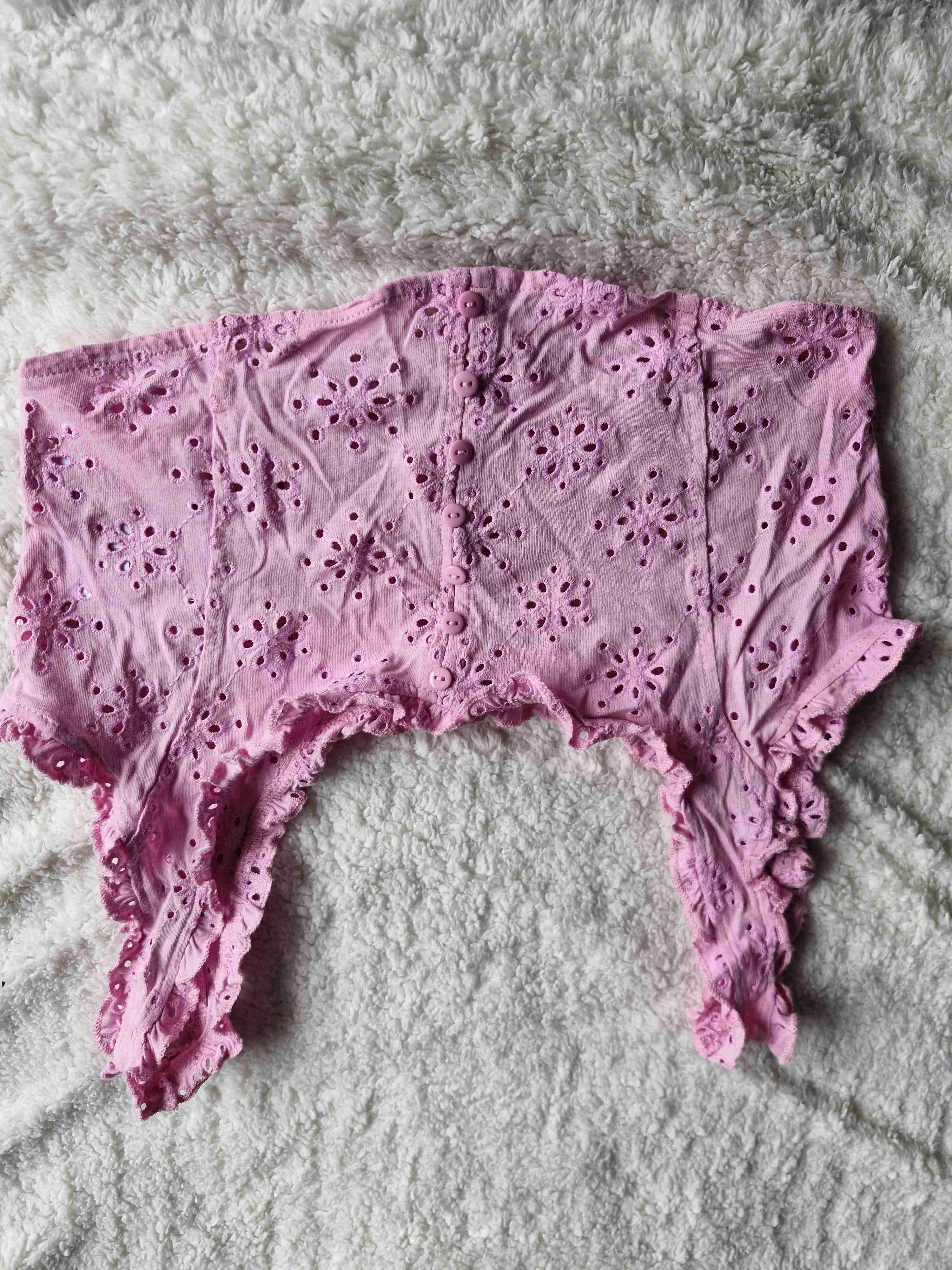 Blusa rosa con encaje