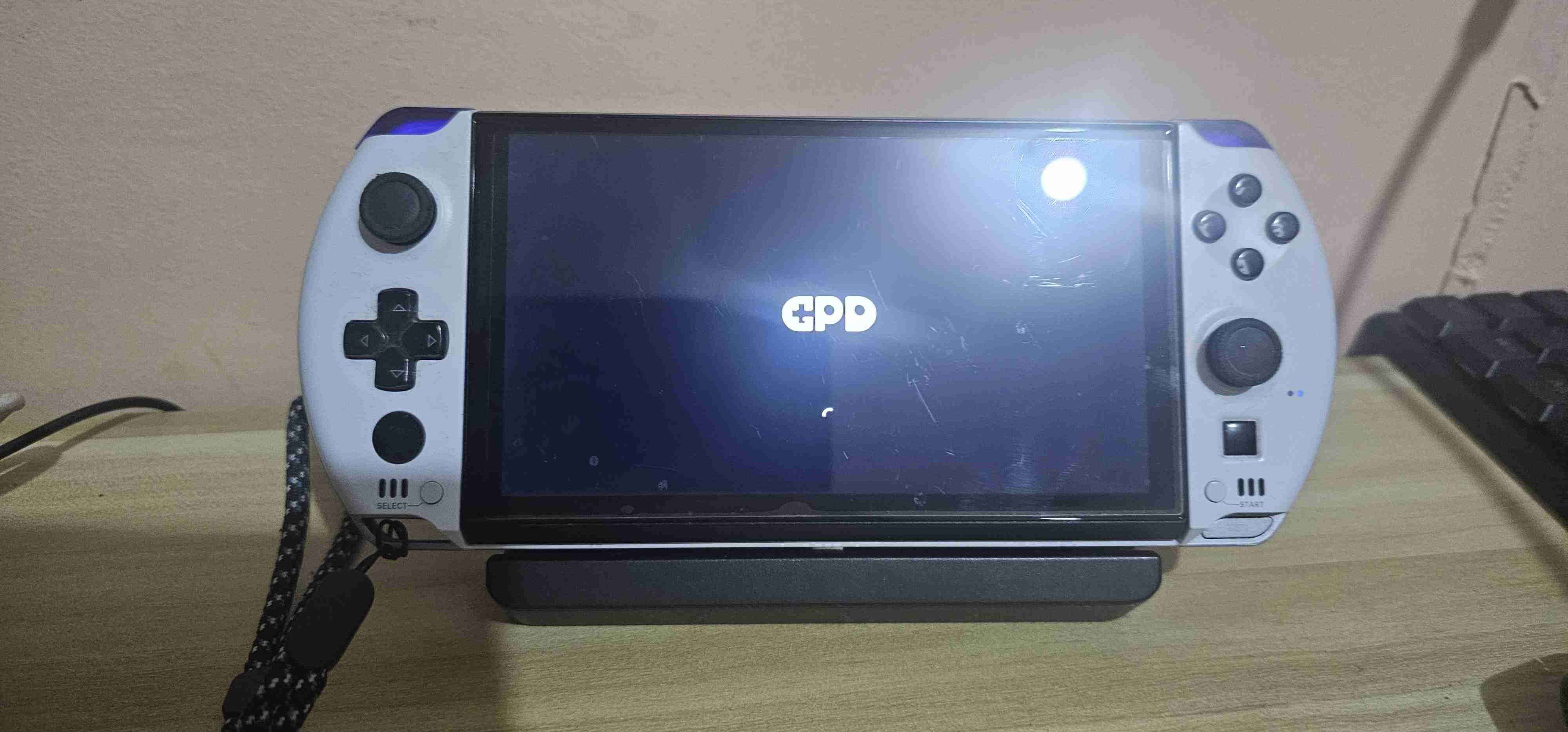 Consola portátil GPD WIN 4 en buen estado