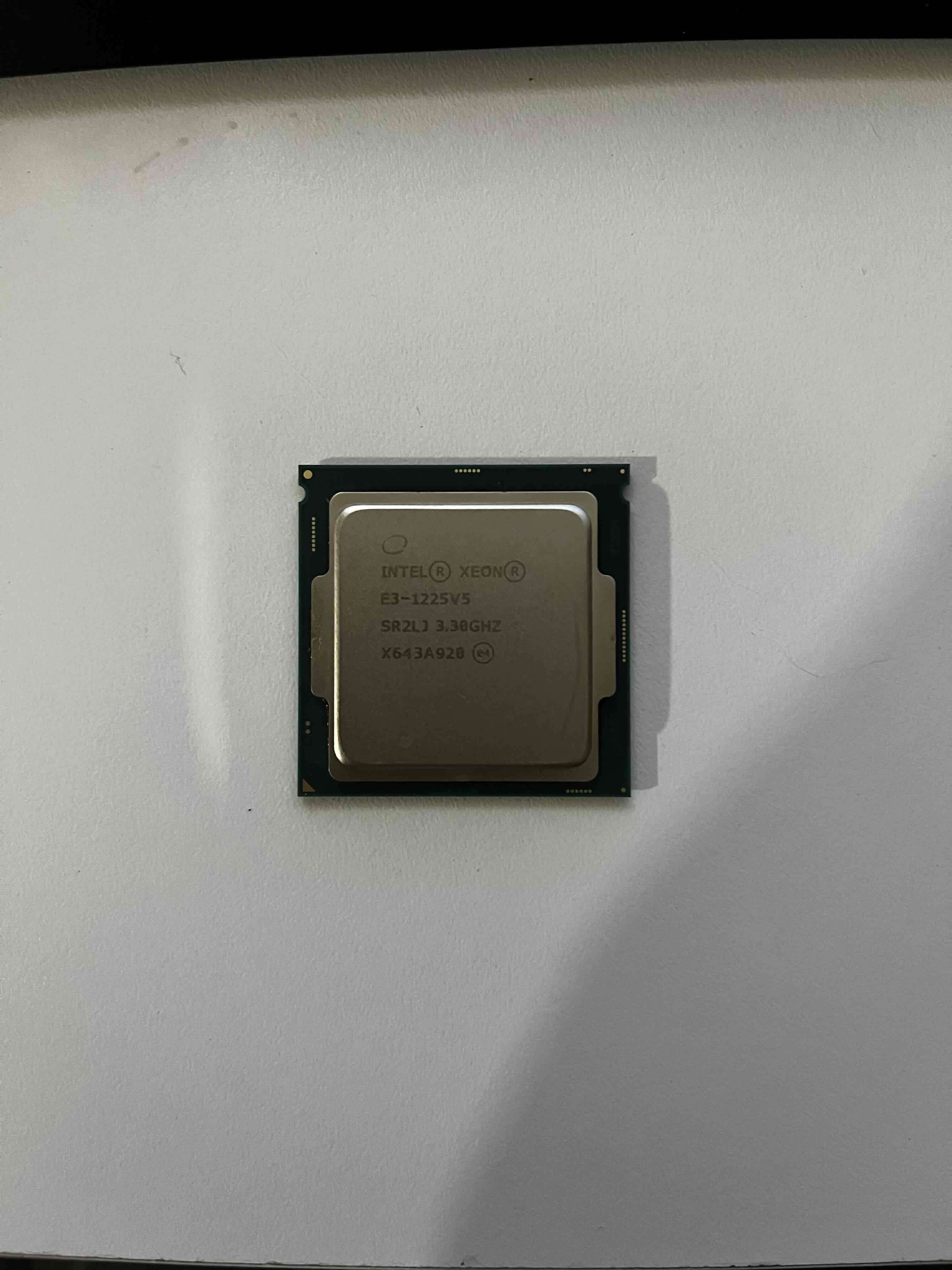 Procesador Intel Xeon E3-1225 V5