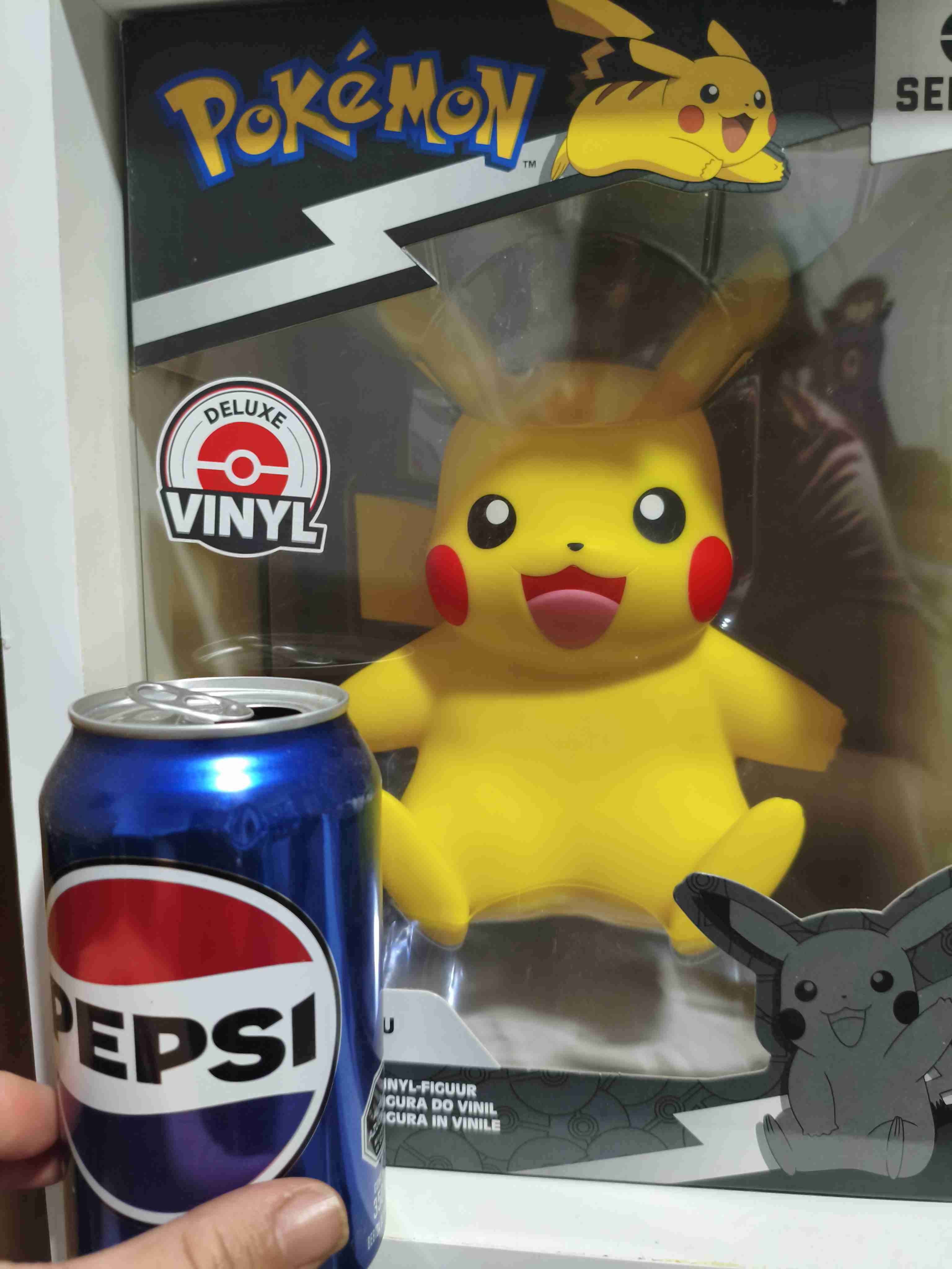 Figura de vinilo Pikachu Pokémon grande