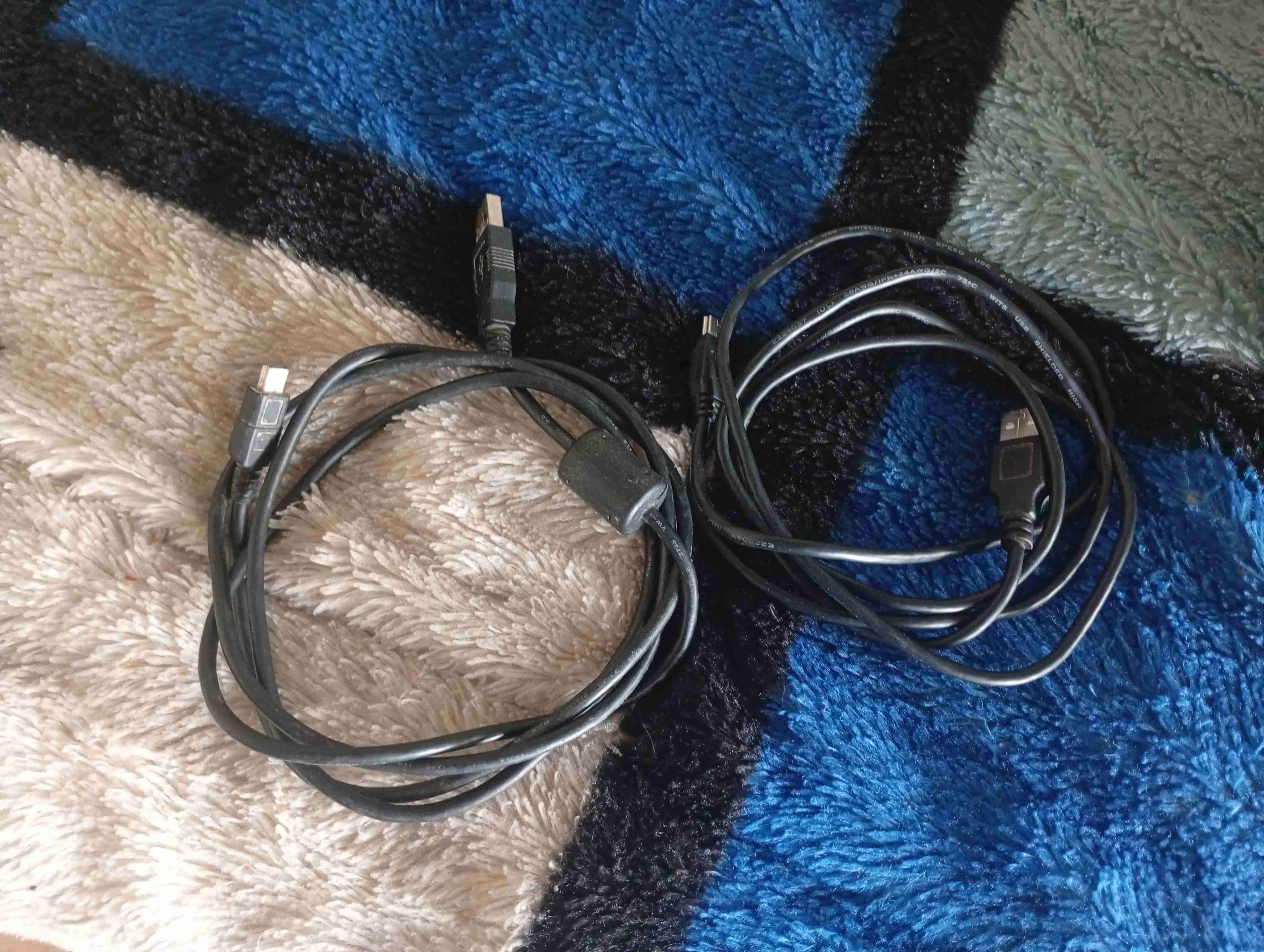 Consola PS3 con controles - miniatura 4