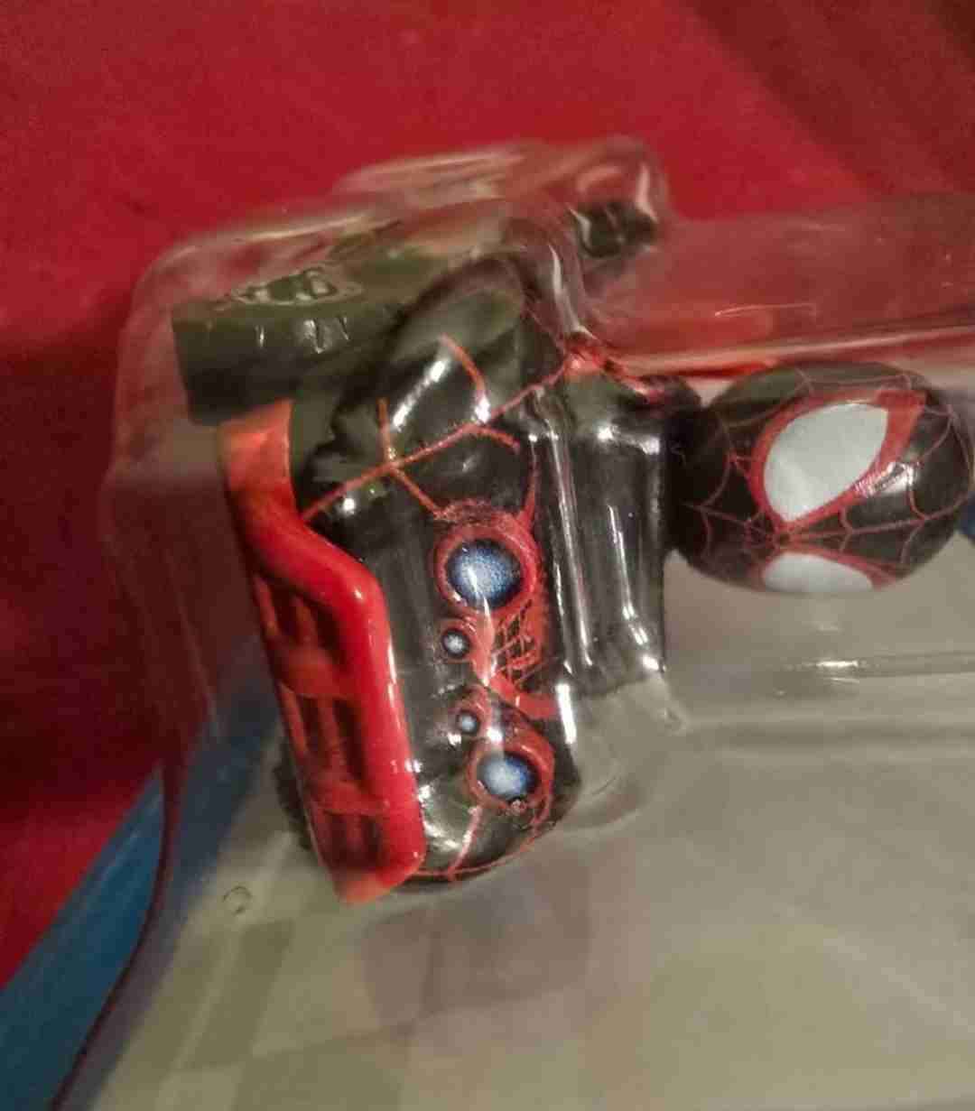 Autito Hotwheels Racer Verse Batman DC Negro  1:64 - miniatura 2