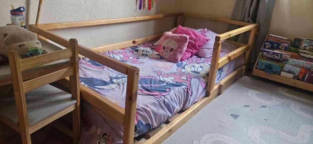 Cama infantil de madera Montessori - miniatura 2