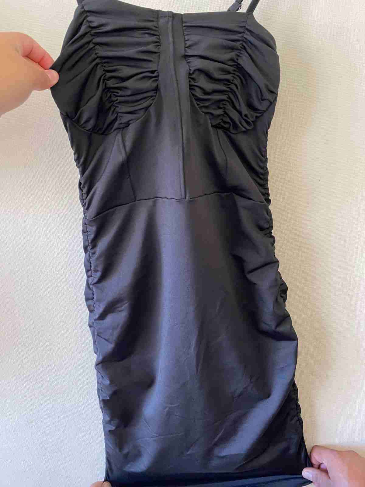 Vestido negro fruncido - miniatura 2