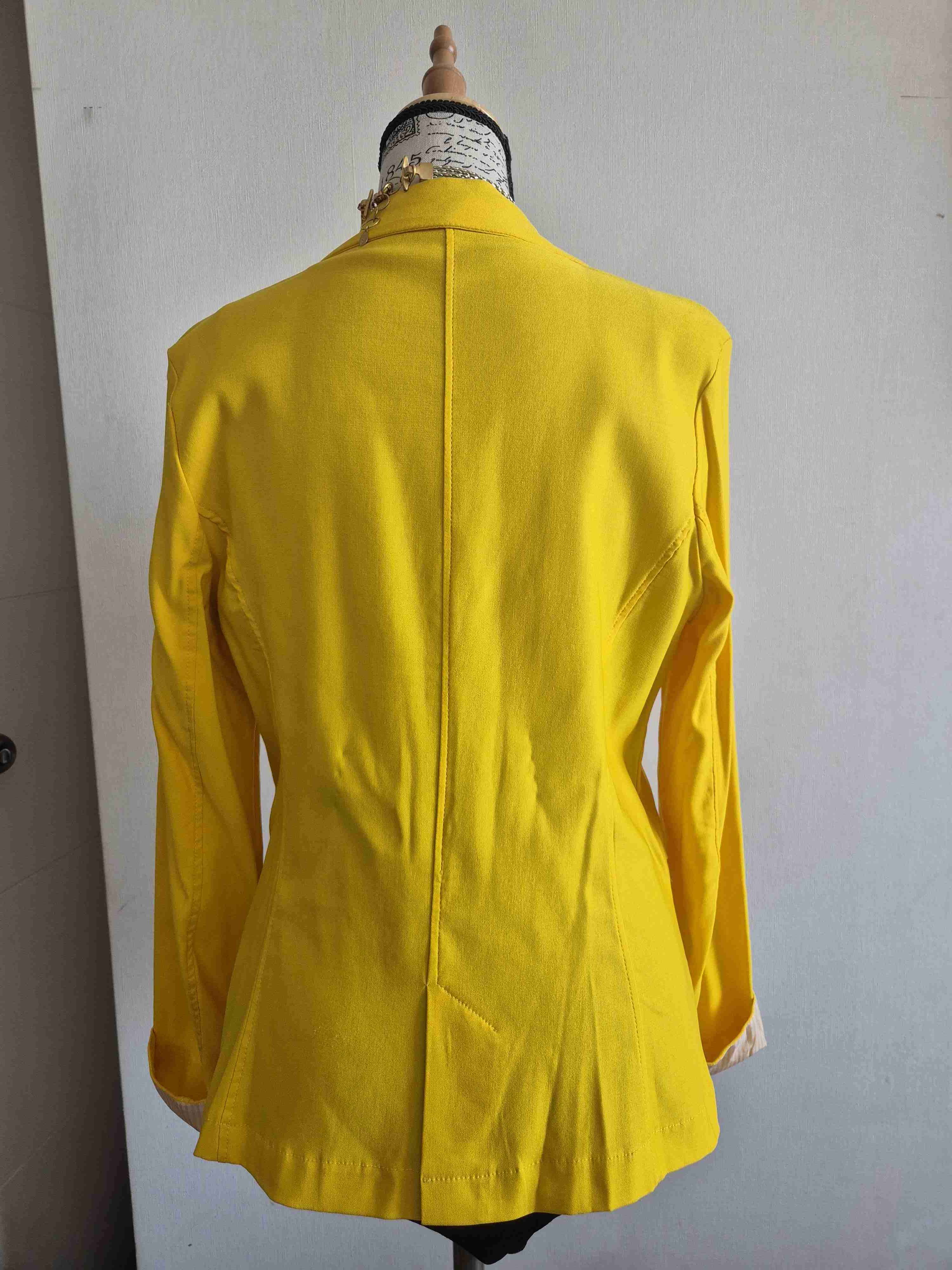 Blazer amarillo  para mujer - miniatura 4