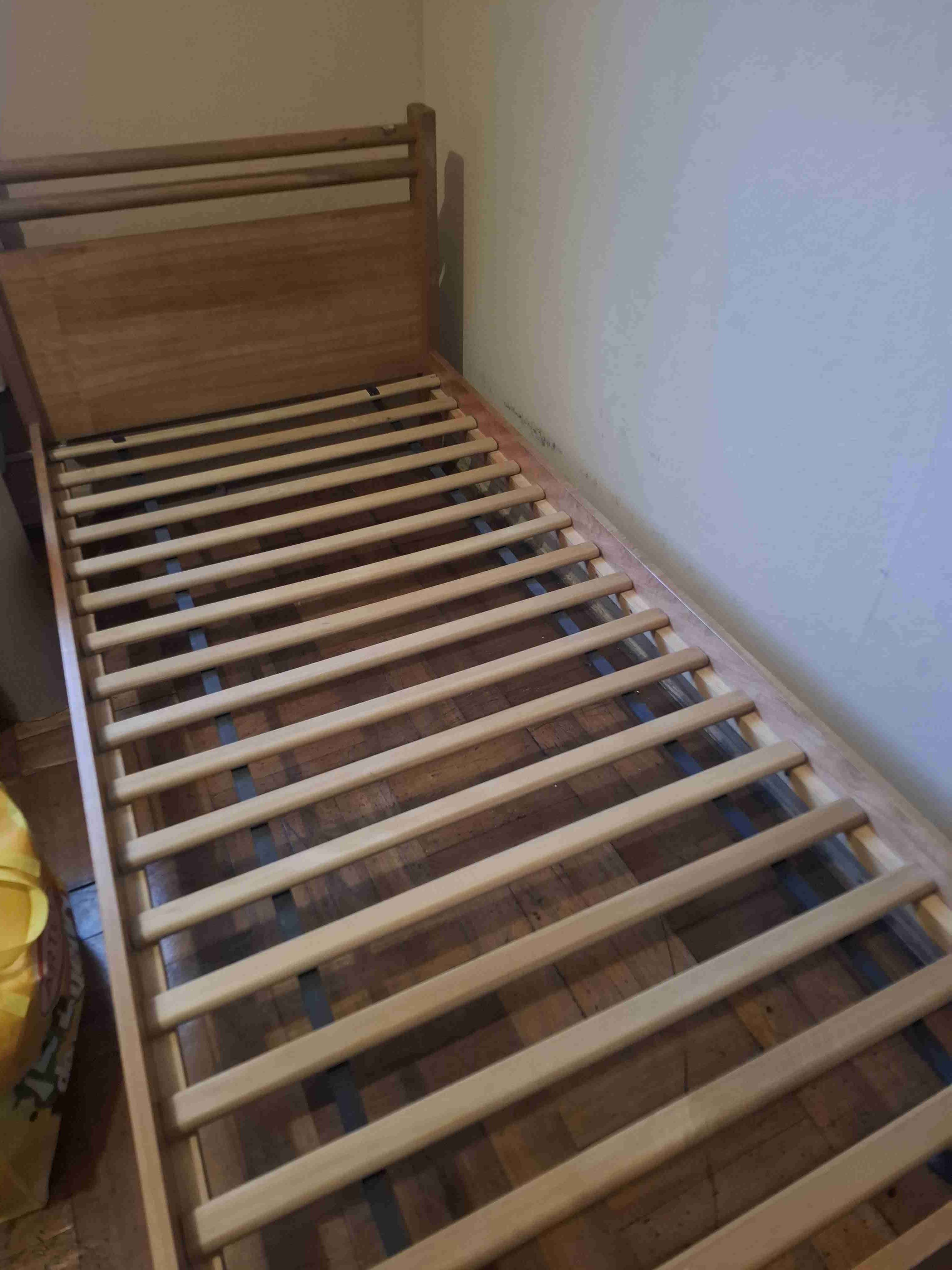 Cama de madera individual - miniatura 5