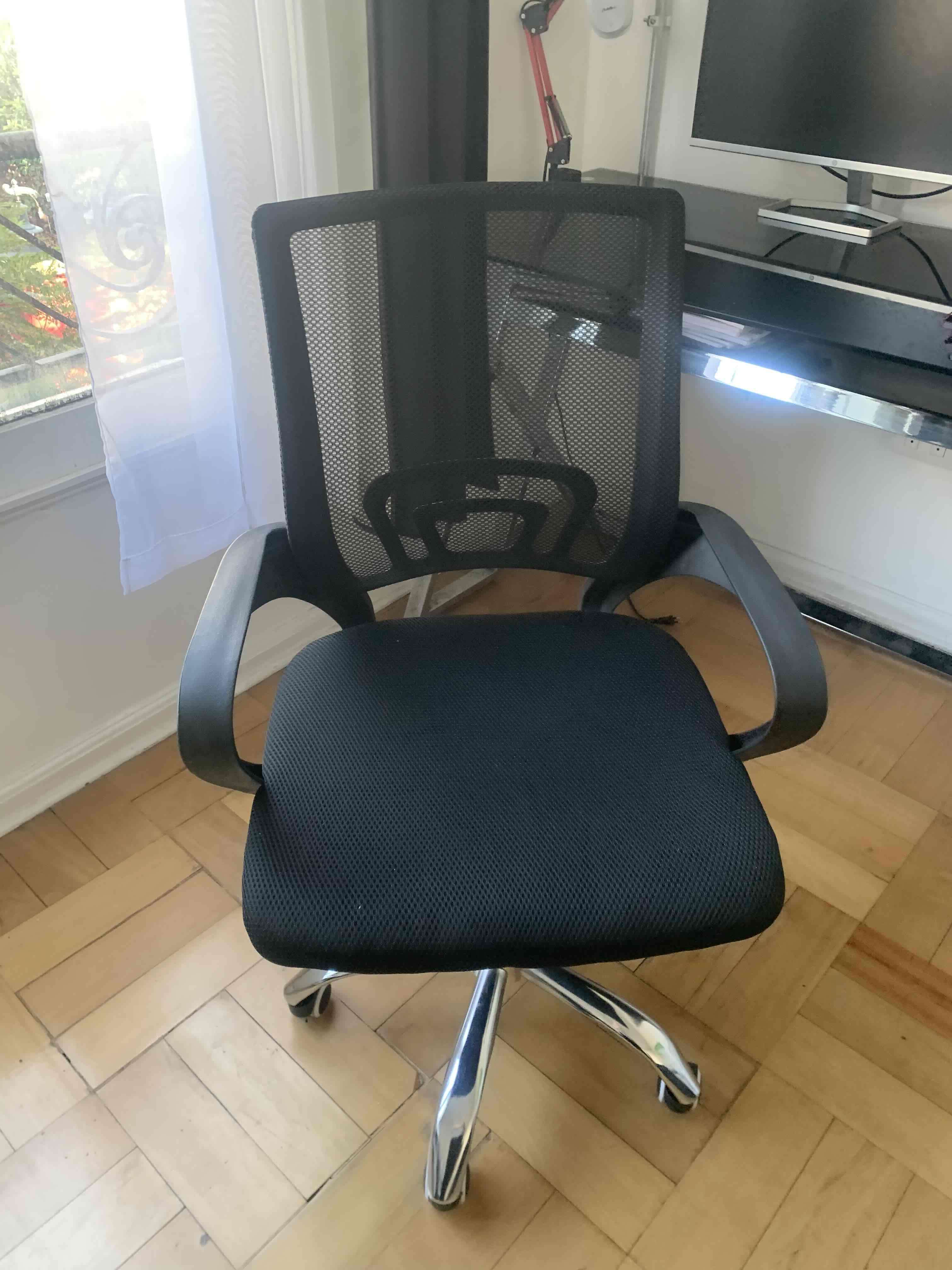 Escritorio de vidrio moderno + silla ergonómica - miniatura 2