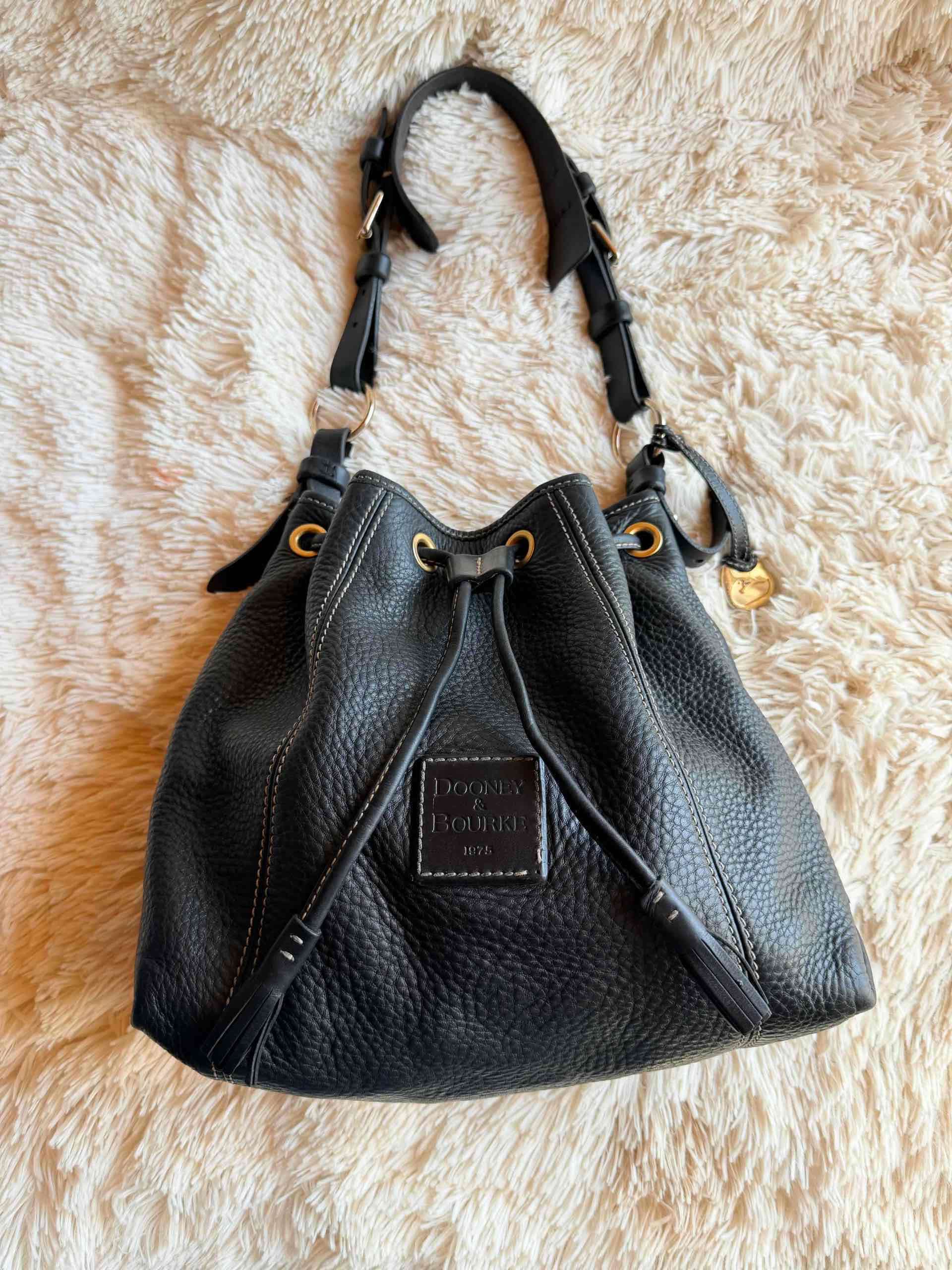 Cartera Dooney & Bourke tipo bucket original ✨