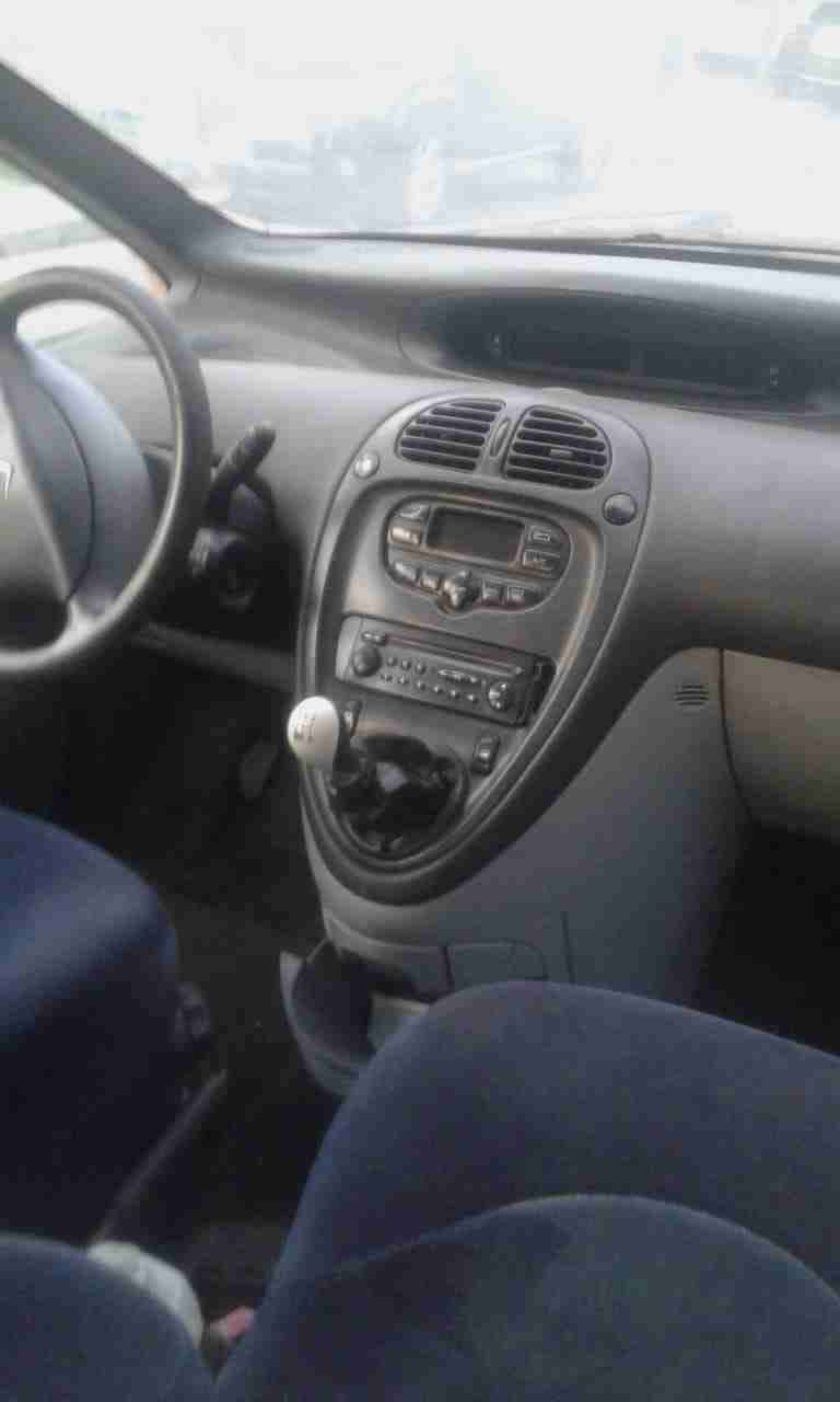 Citroën plateado en buen estado - miniatura 3