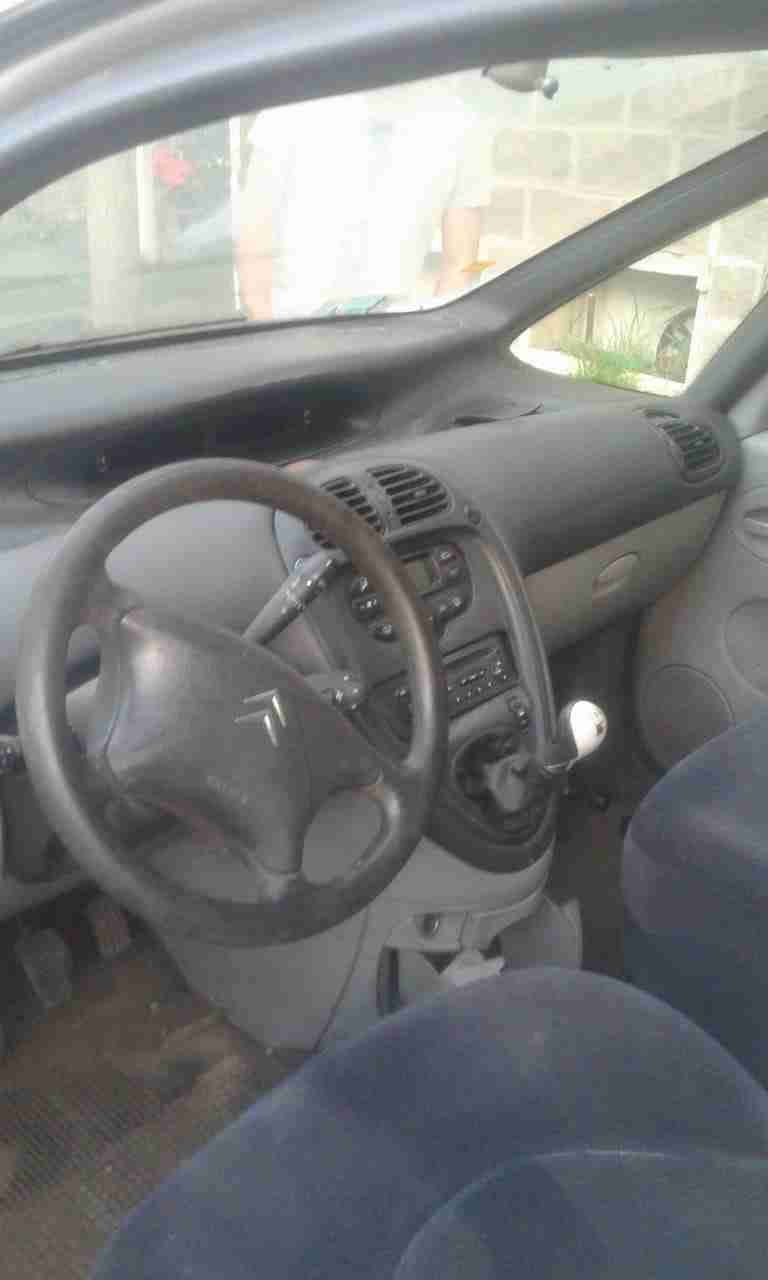 Citroën plateado en buen estado - miniatura 5