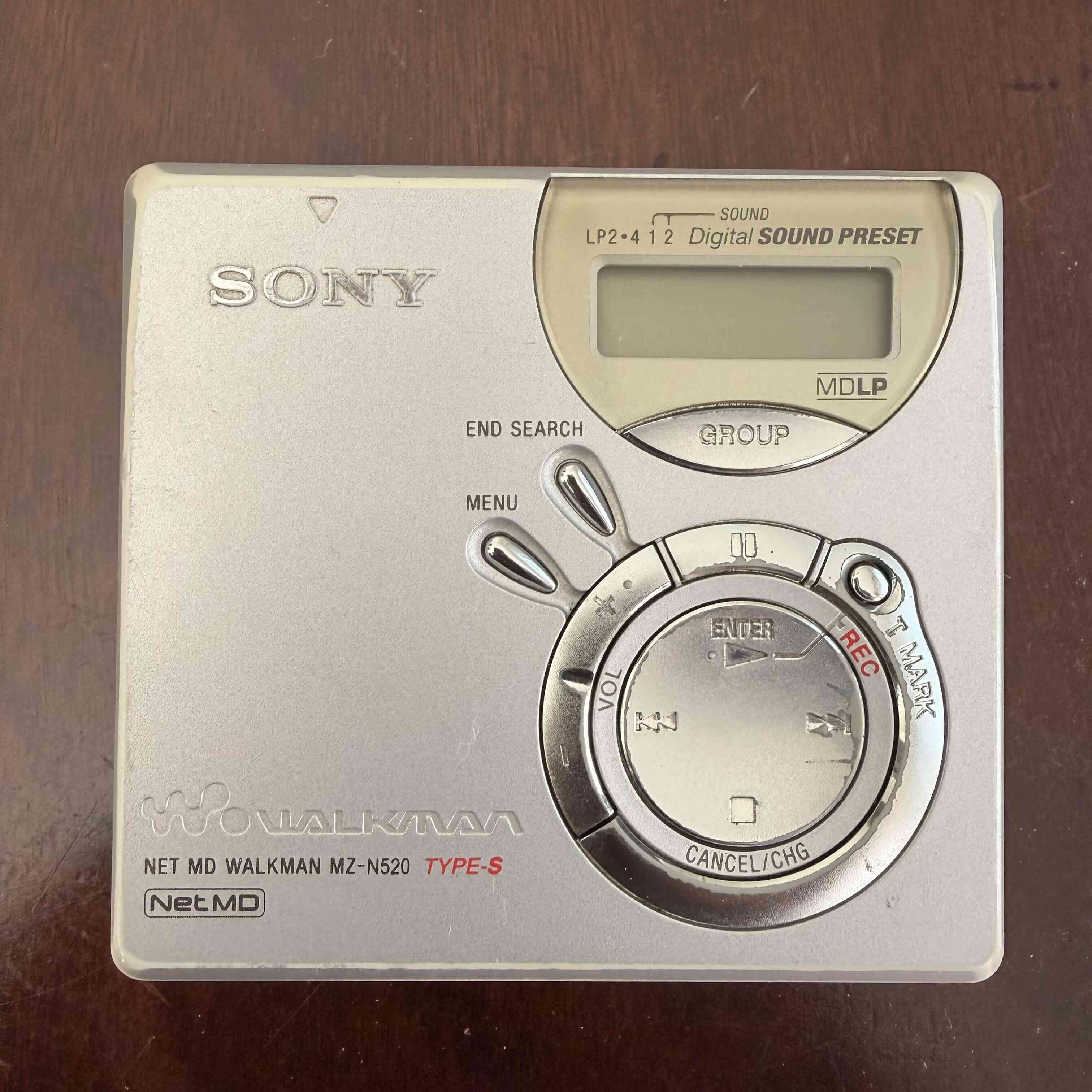 Reproductor portátil Sony MiniDisc - miniatura 2