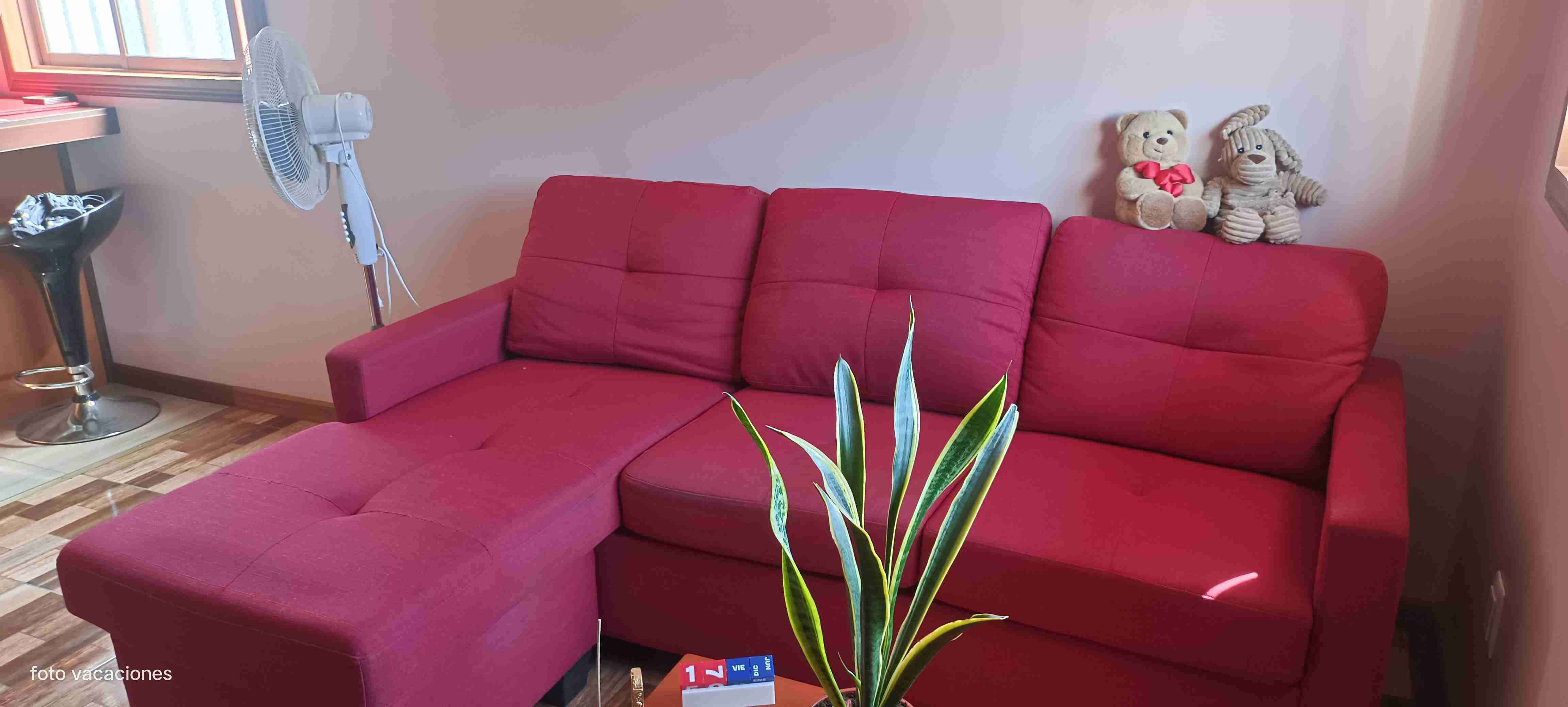 Sofá seccional rojo - miniatura 3