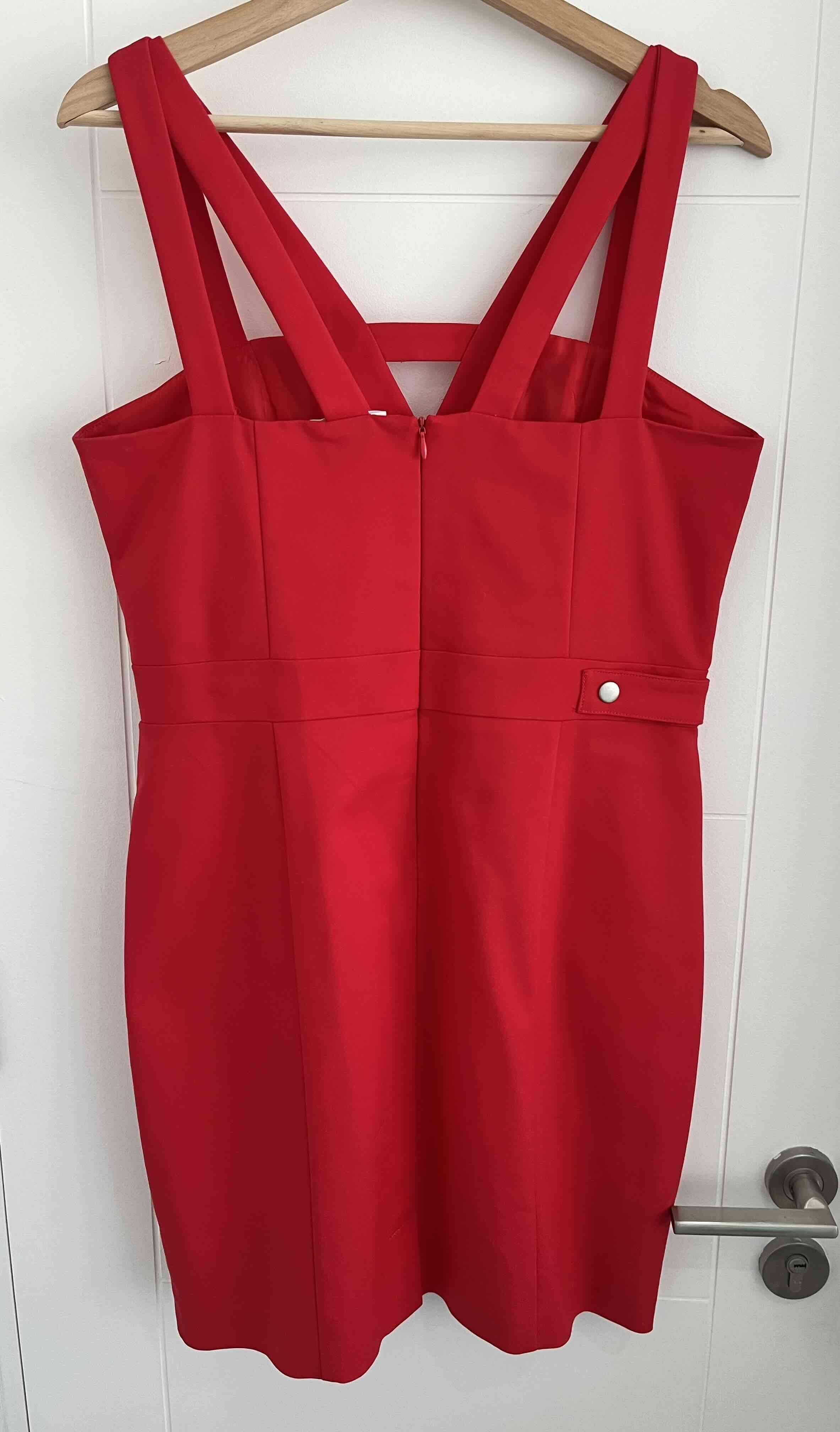Vestido rojo - miniatura 2