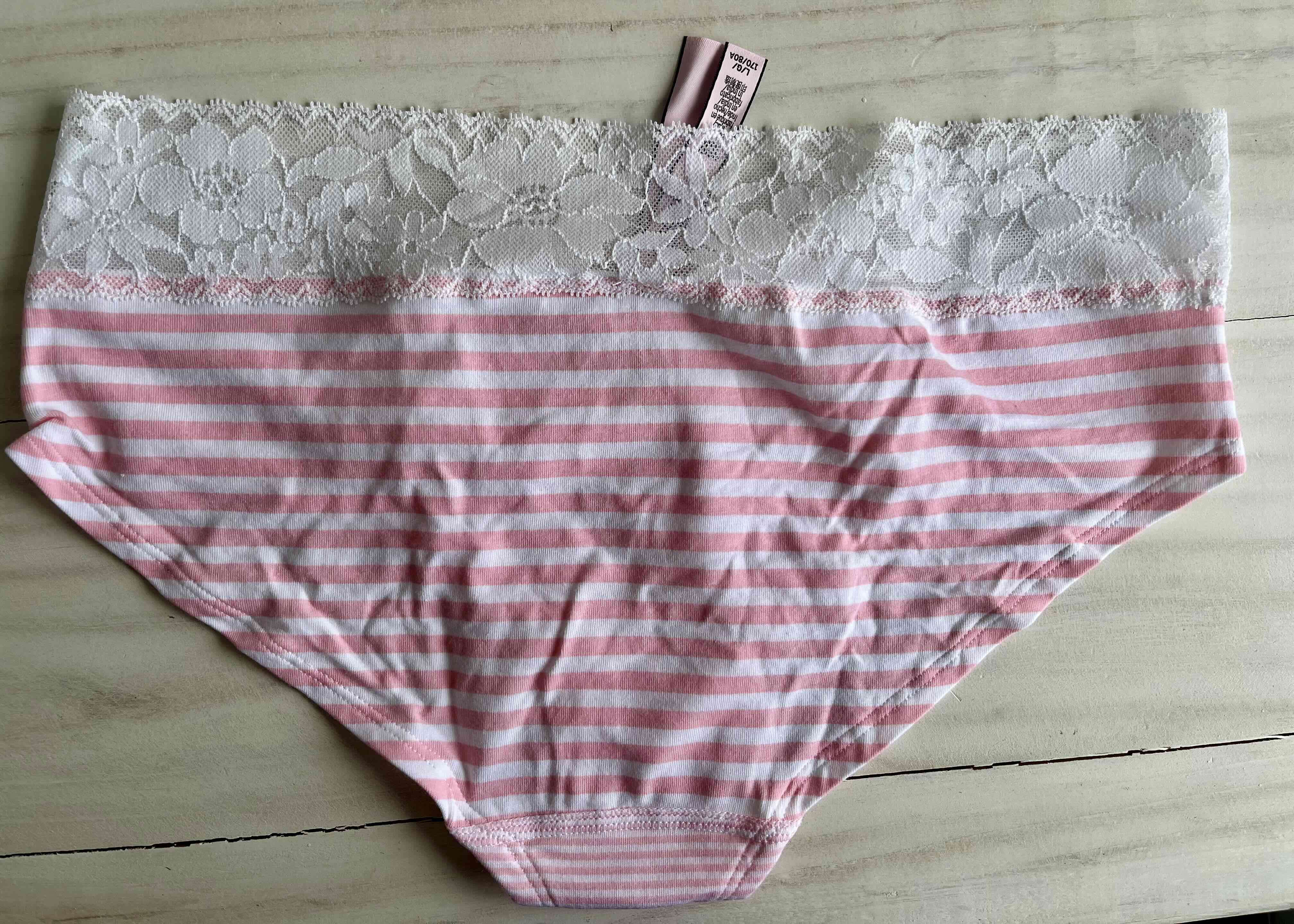 Calzón rosado con encaje Victoria’s Secret - miniatura 2