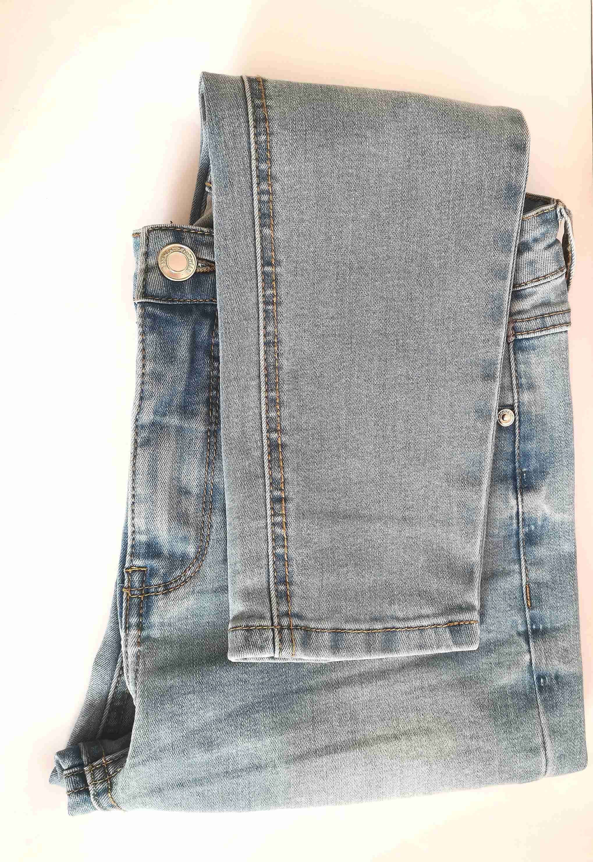 Jeans celestes casuales - miniatura 2
