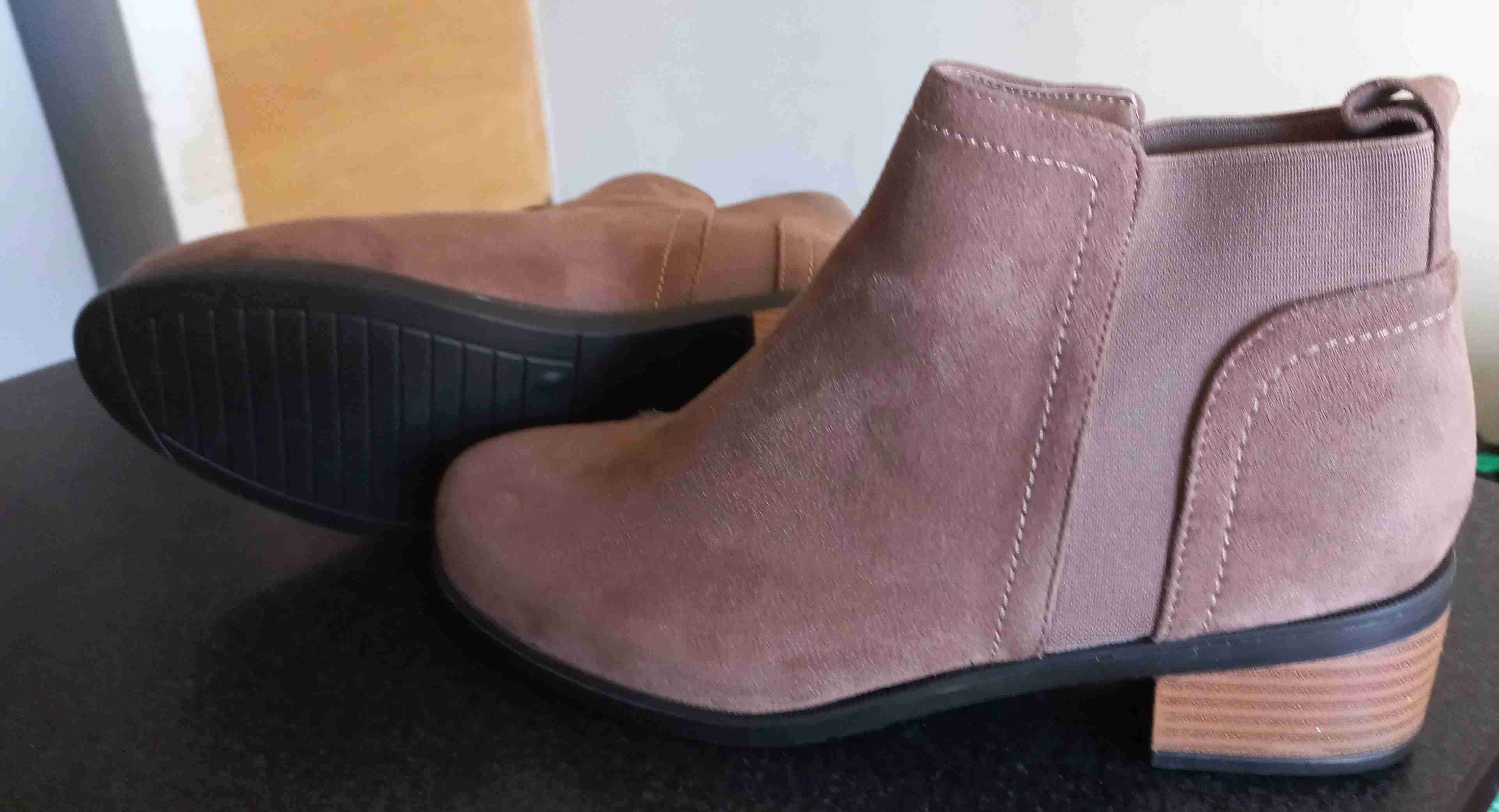 Botines de gamuza café - miniatura 2