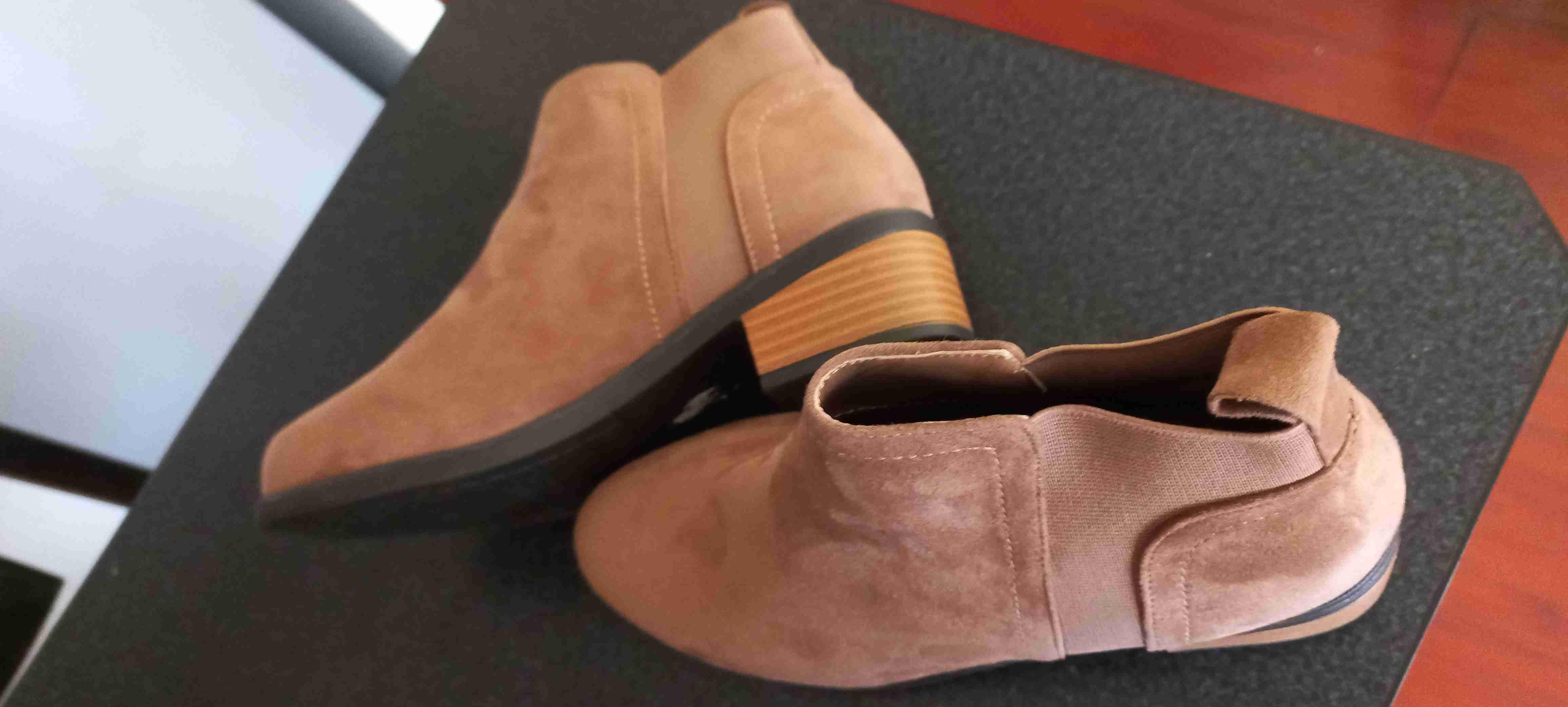 Botines de gamuza café - miniatura 3