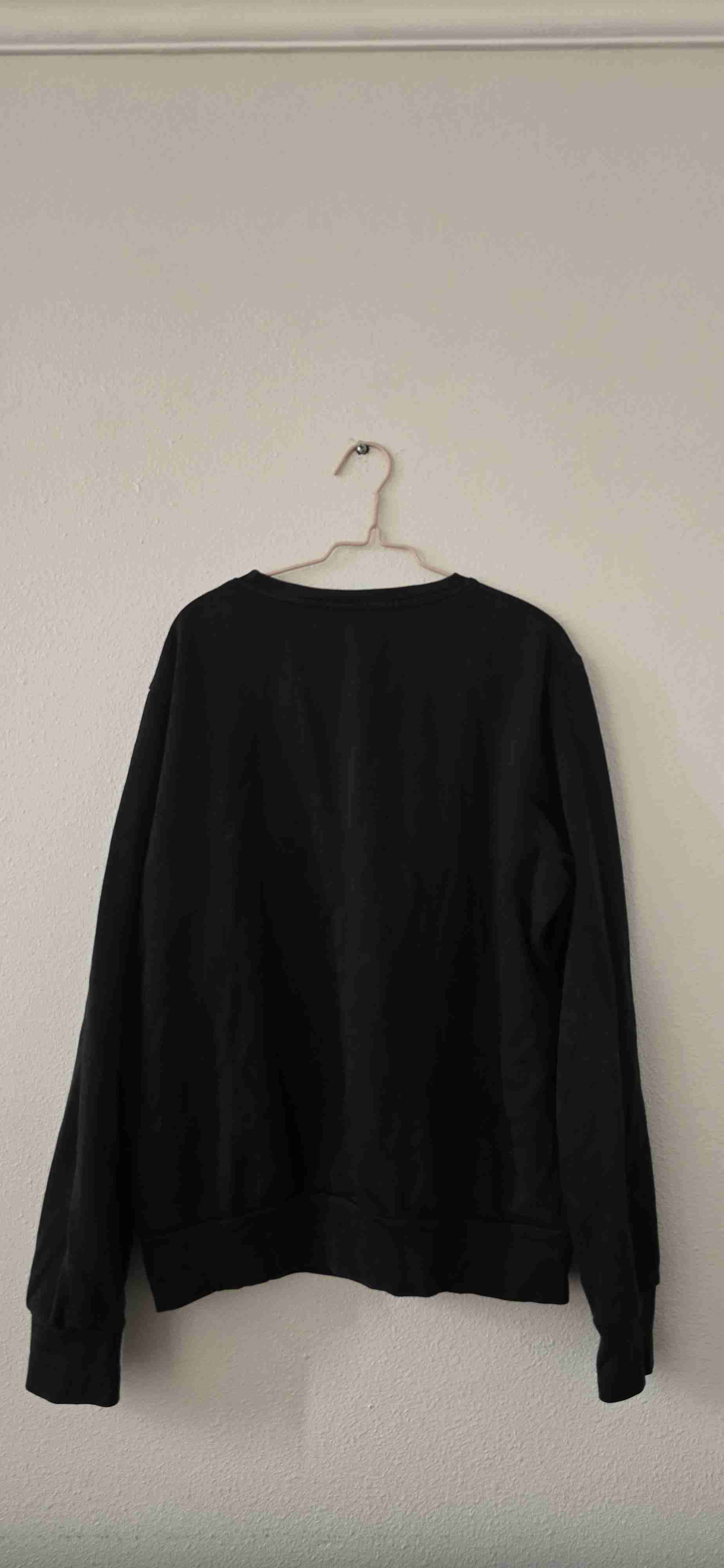 Polerón negro con diseño leopardo (conversable) - miniatura 2